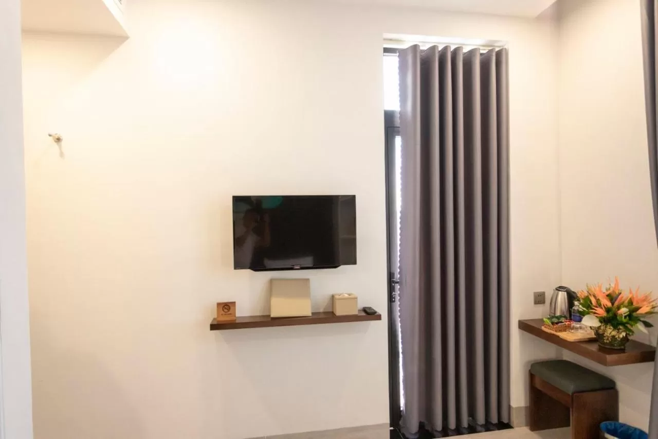 TV and multimedia, TV/Entertainment Center in La Casa Tuy Hòa