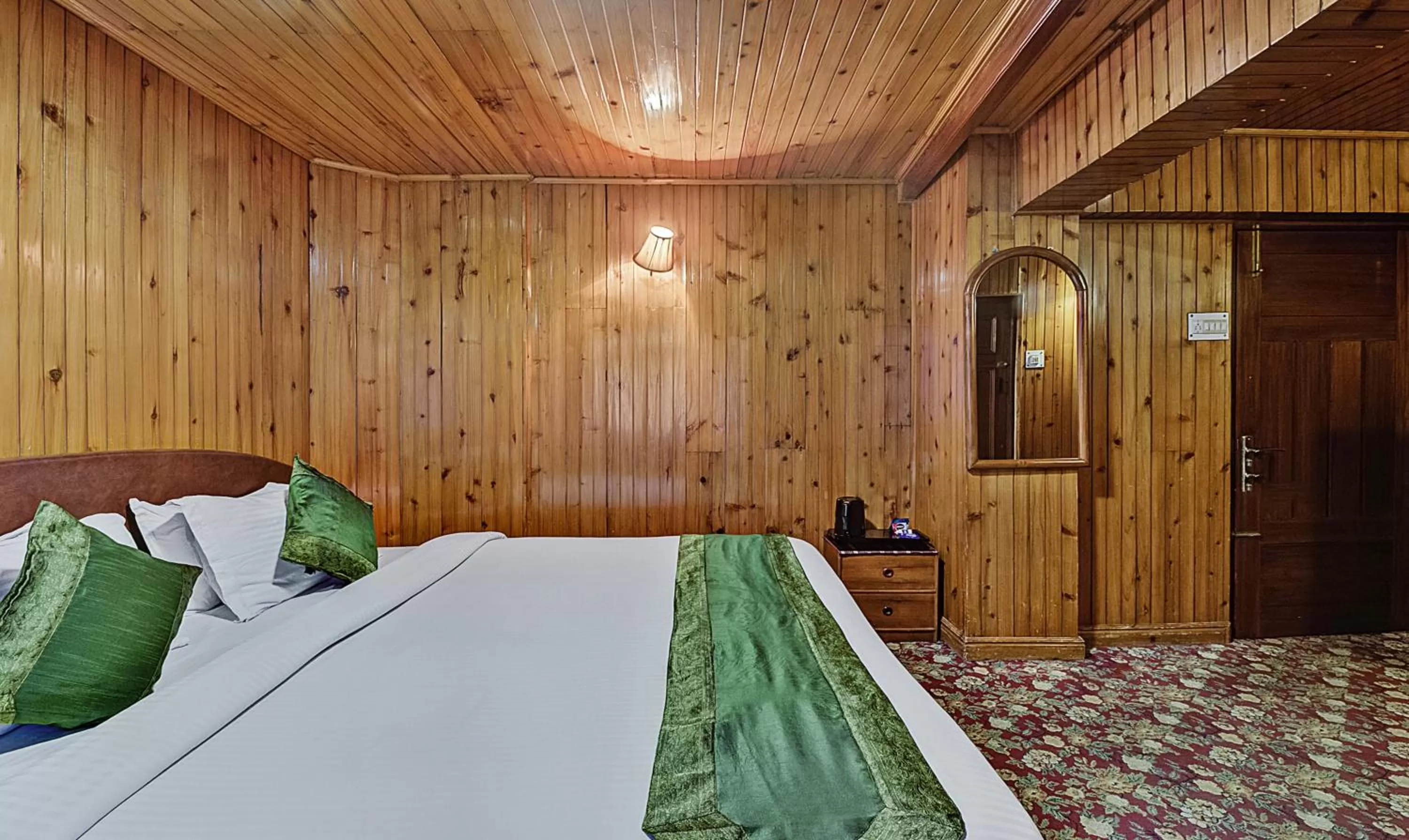 Photo of the whole room, Bed in Dekeling Hotel