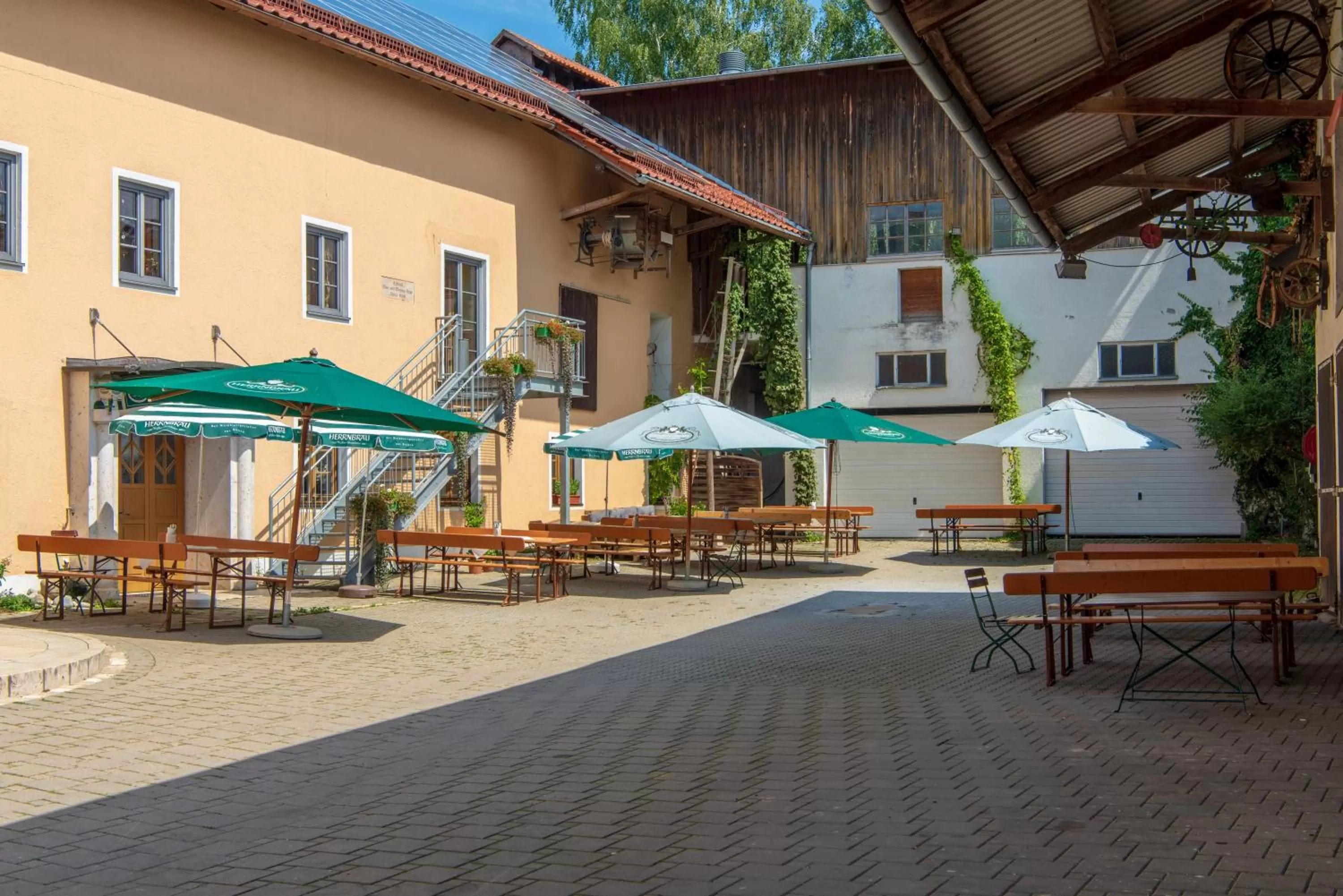 Patio, Property Building in Gasthaus Paulus