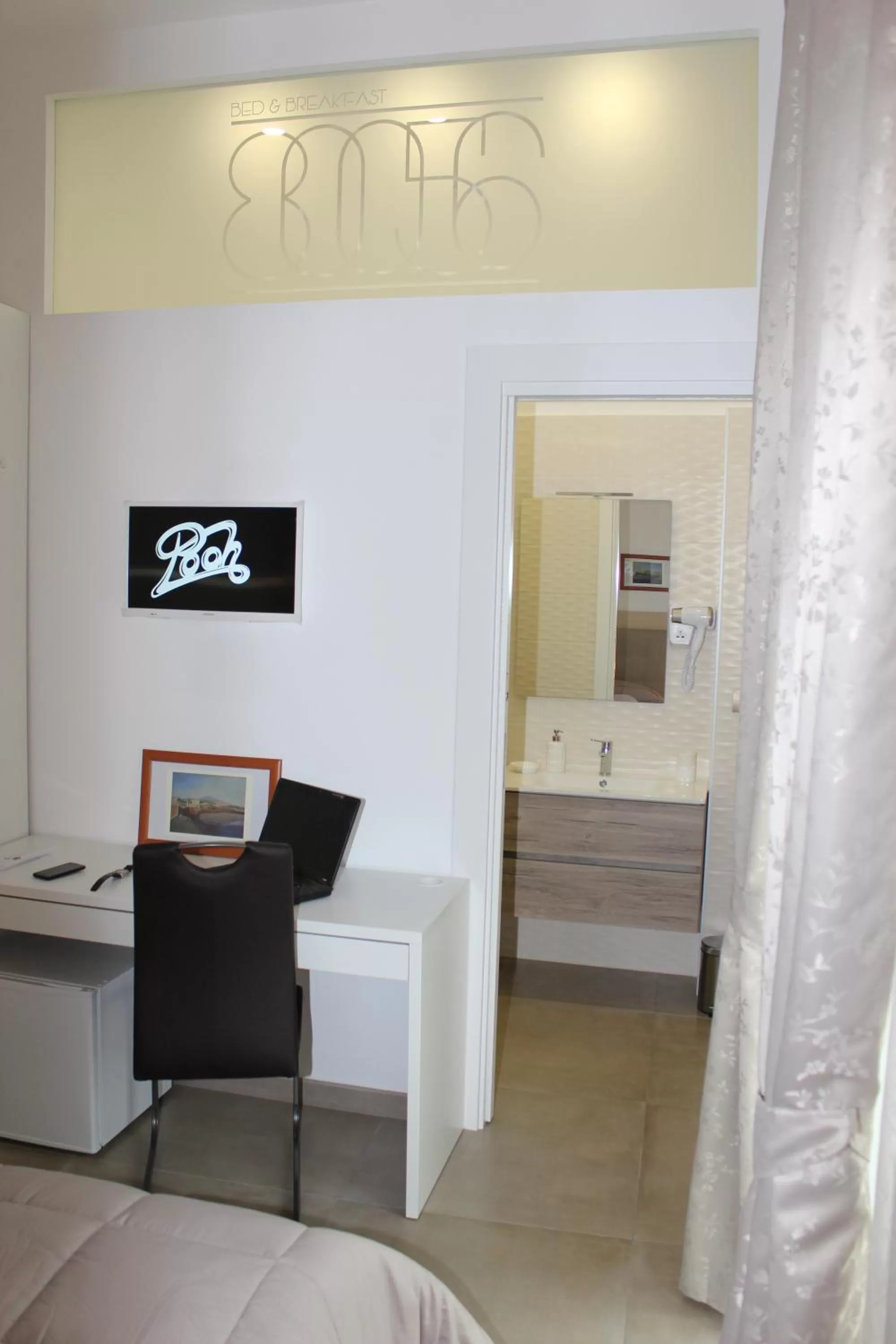 TV and multimedia in B&B 80056 Ercolano