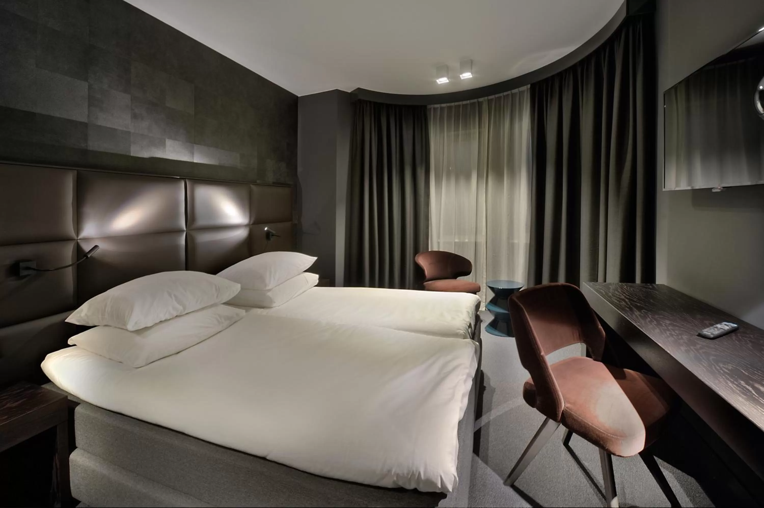 Bedroom, Bed in Amsterdam Forest Hotel