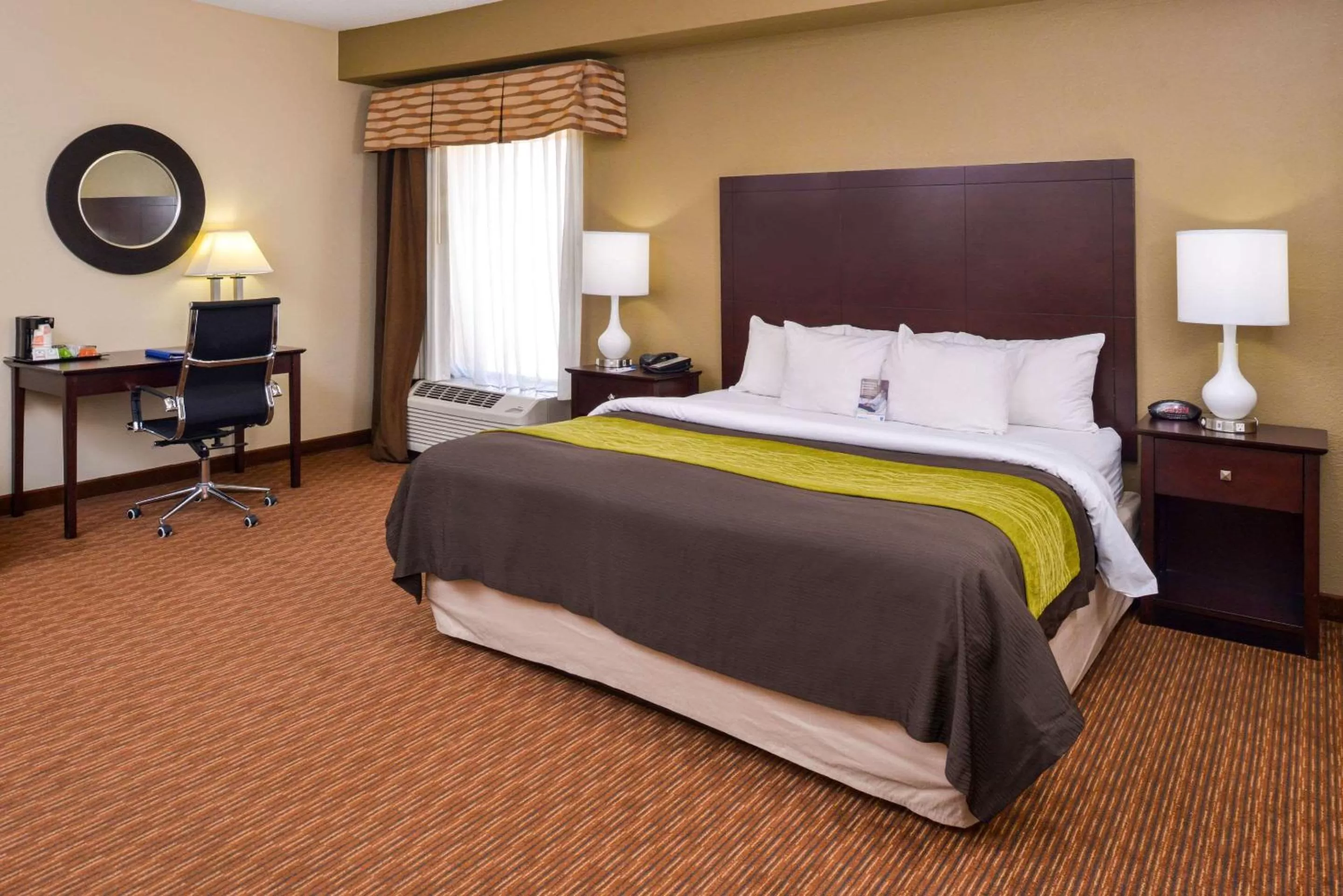 Photo of the whole room, Bed in Holiday Inn Express & Suites Joplin Southeast by IHG