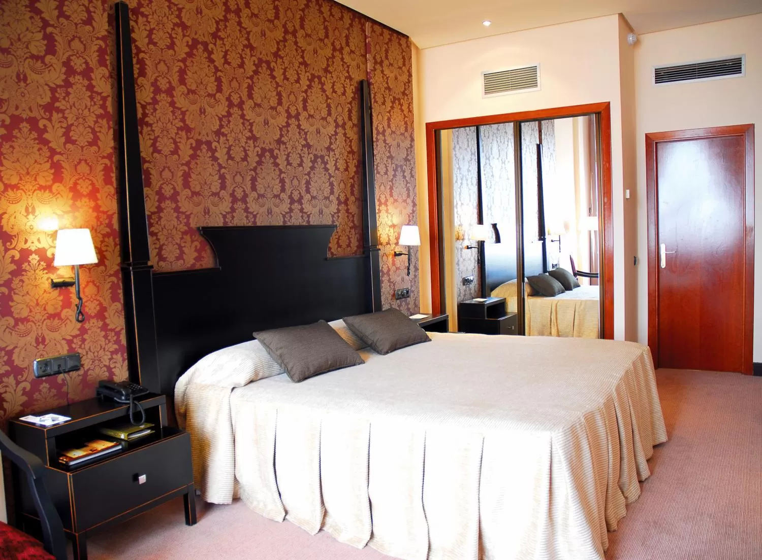 Photo of the whole room, Bed in Velada Mérida