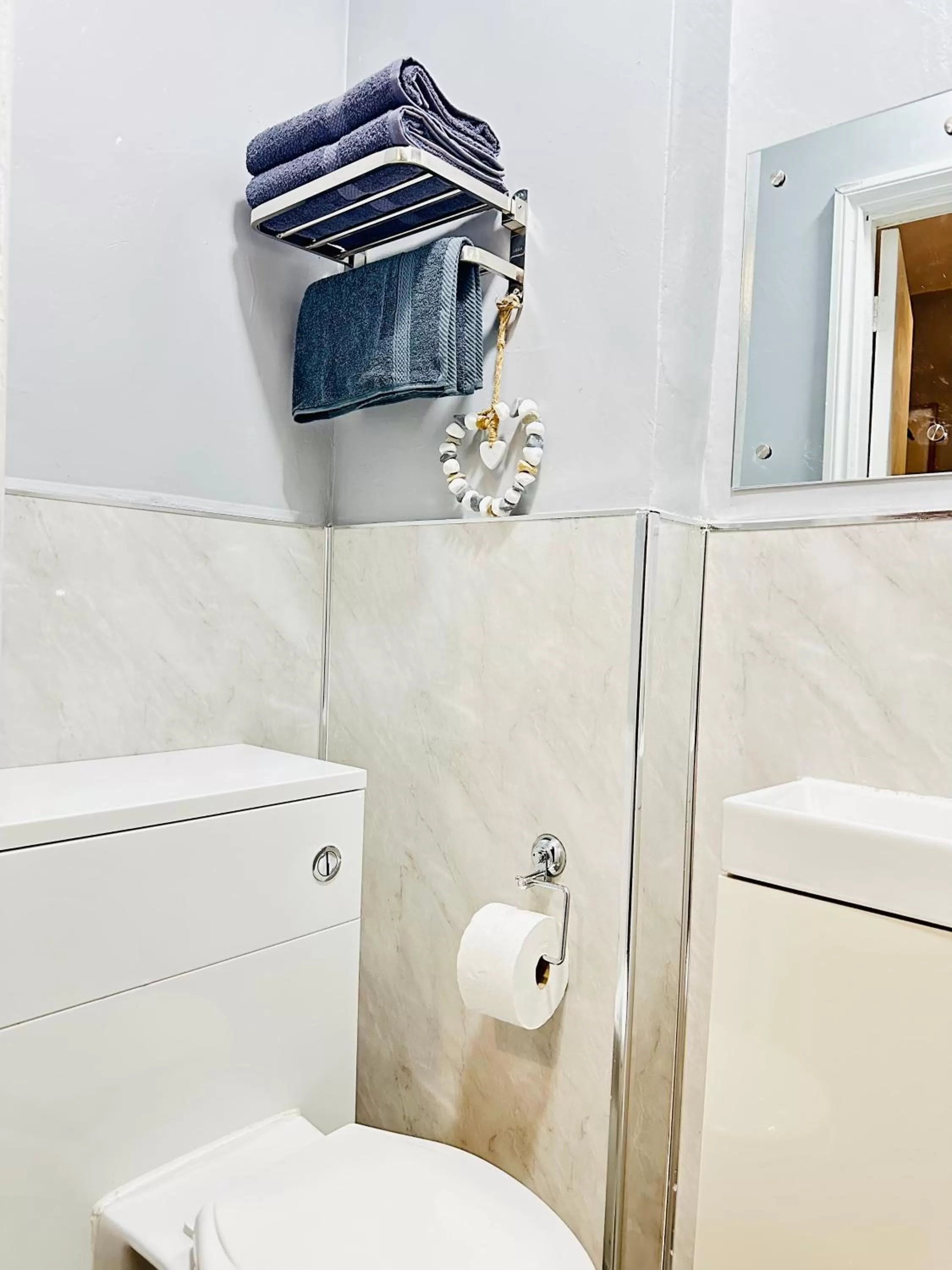 Toilet, Bathroom in Sandys Holidays Home