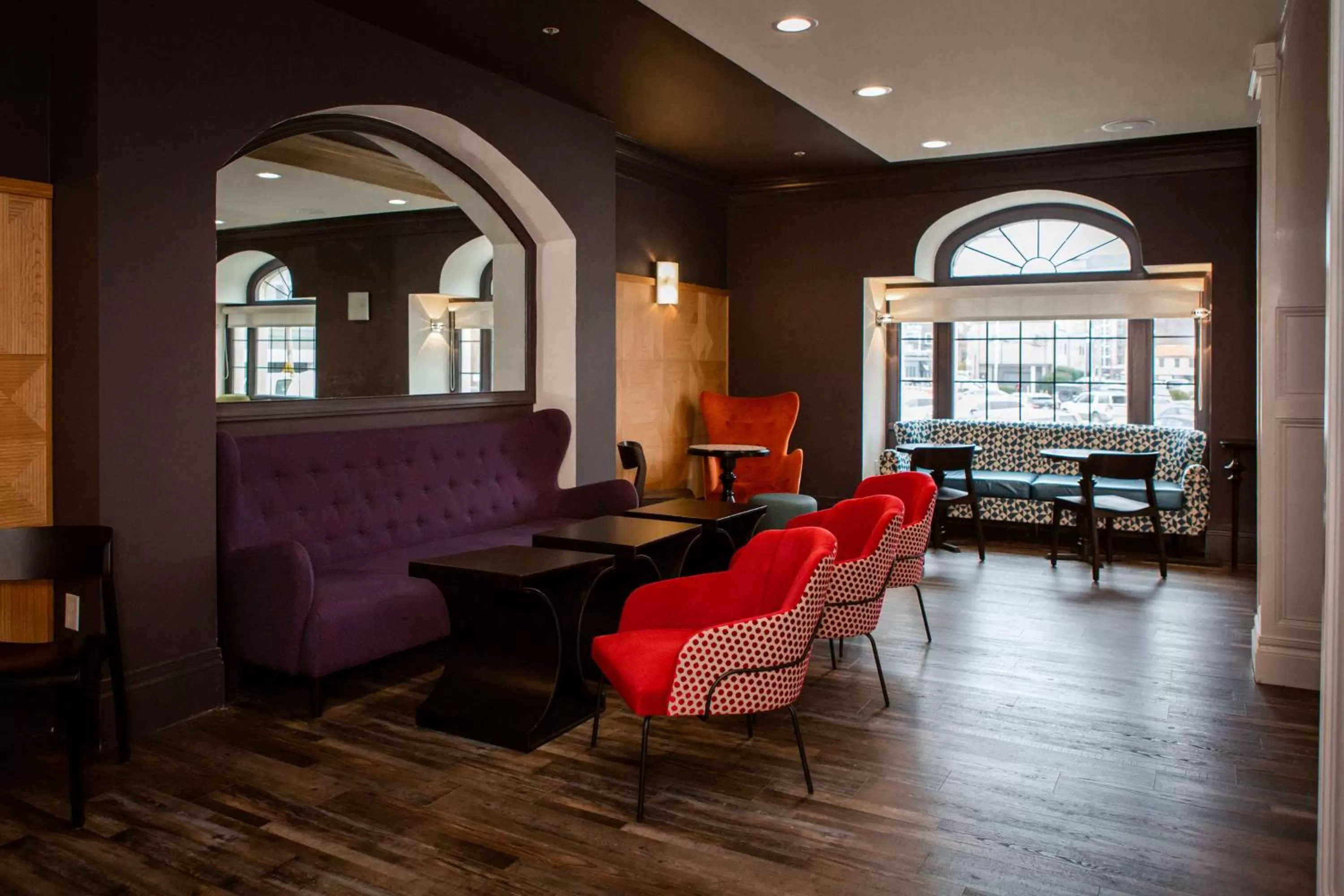 Lounge or bar in The Sire Hotel Lexington, Tapestry Collection by Hilton