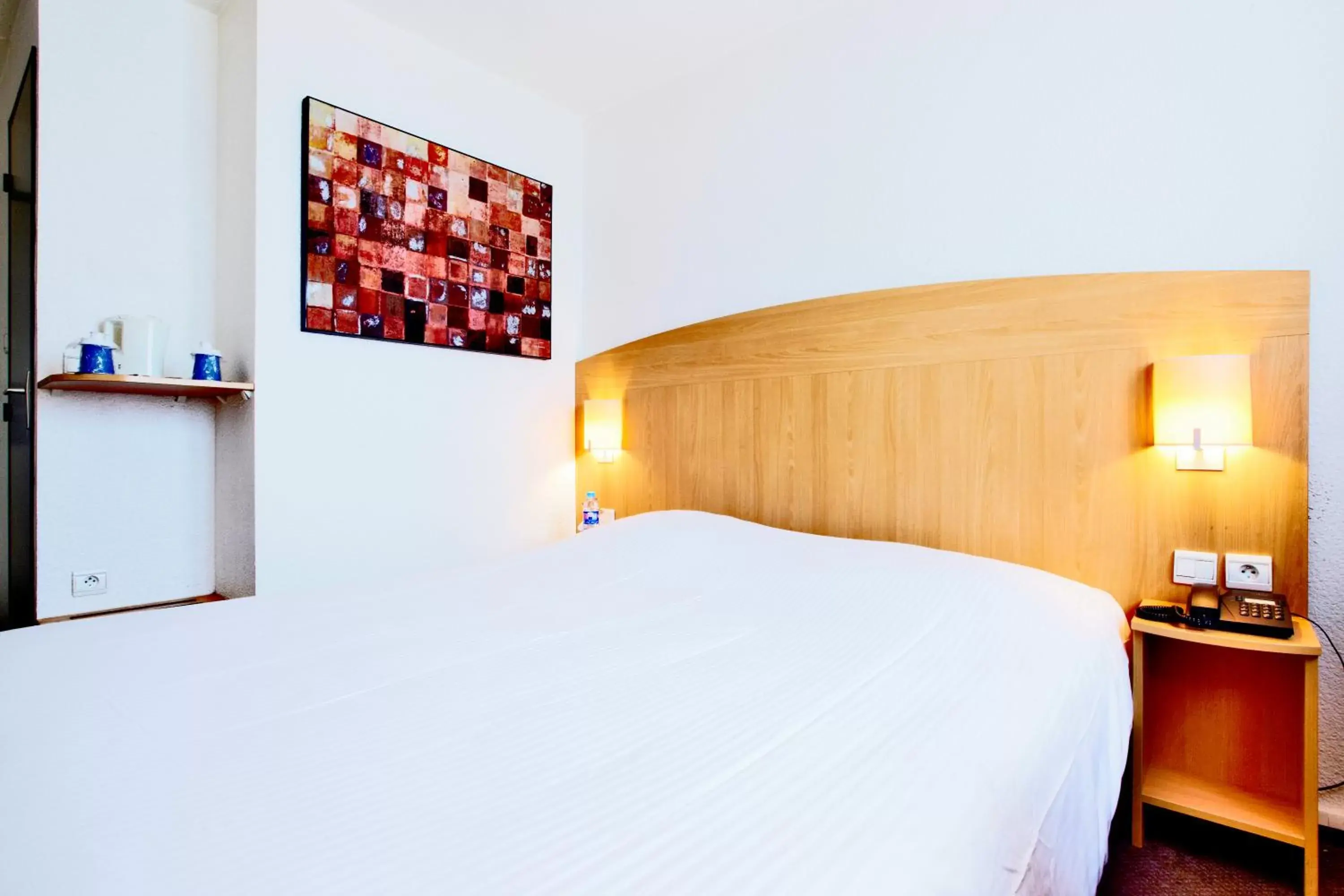 Double Room in Hôtel Restaurant Kyriad Mulhouse Nord Illzach Double Room in Hôtel Restaurant Kyriad Mulhouse Nord Illzach