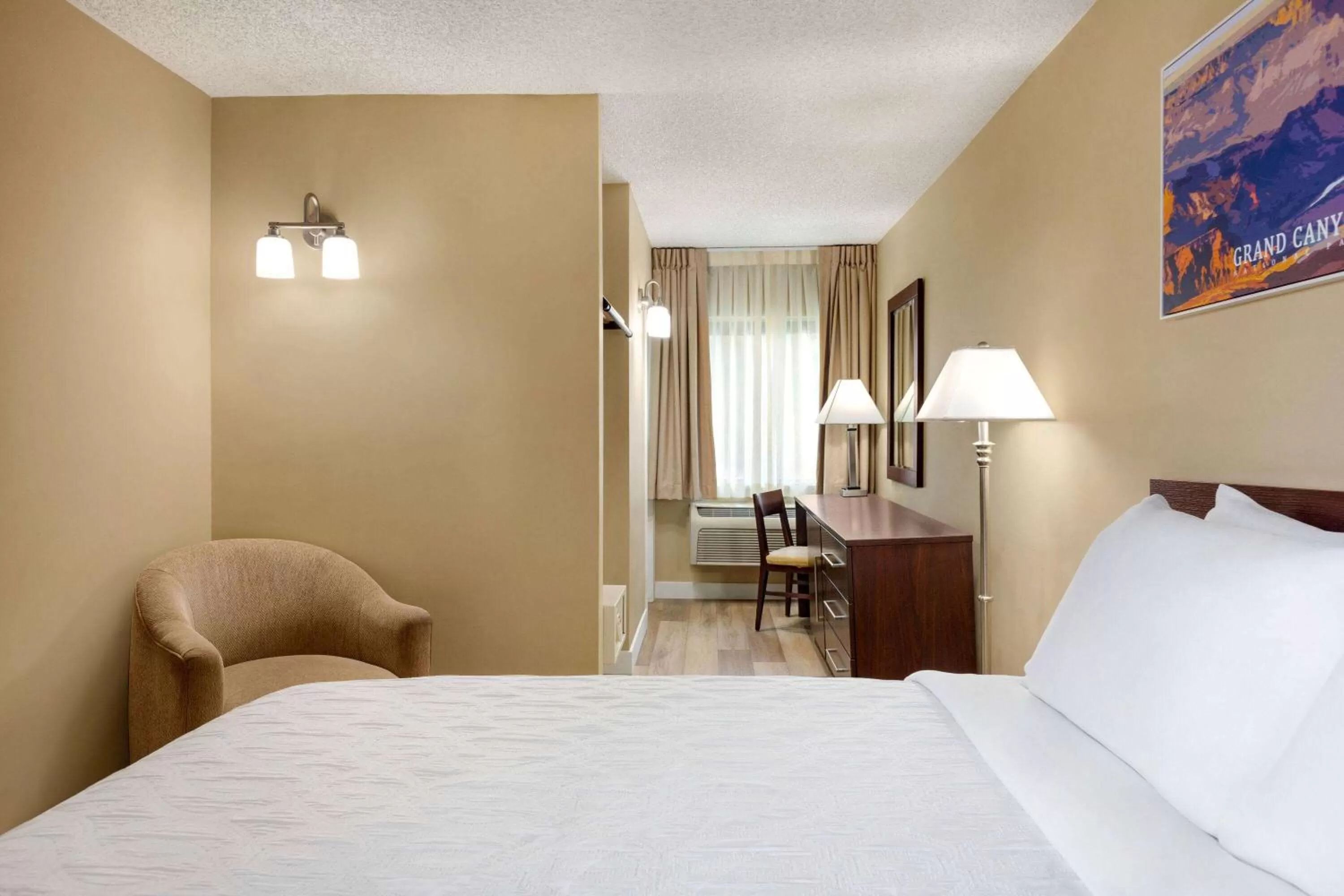 Bedroom in Travelodge by Wyndham Presidio San Francisco