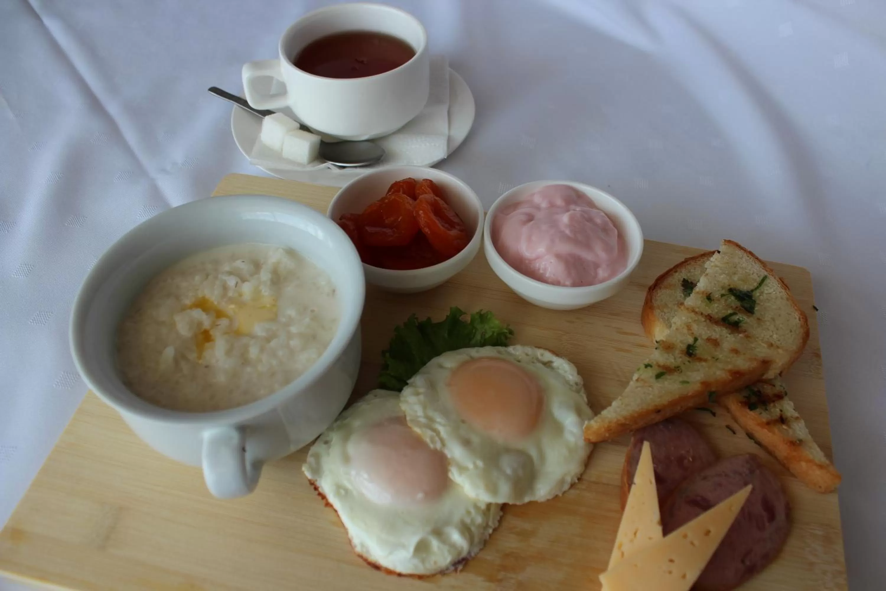 Breakfast in Hotel Zumrat