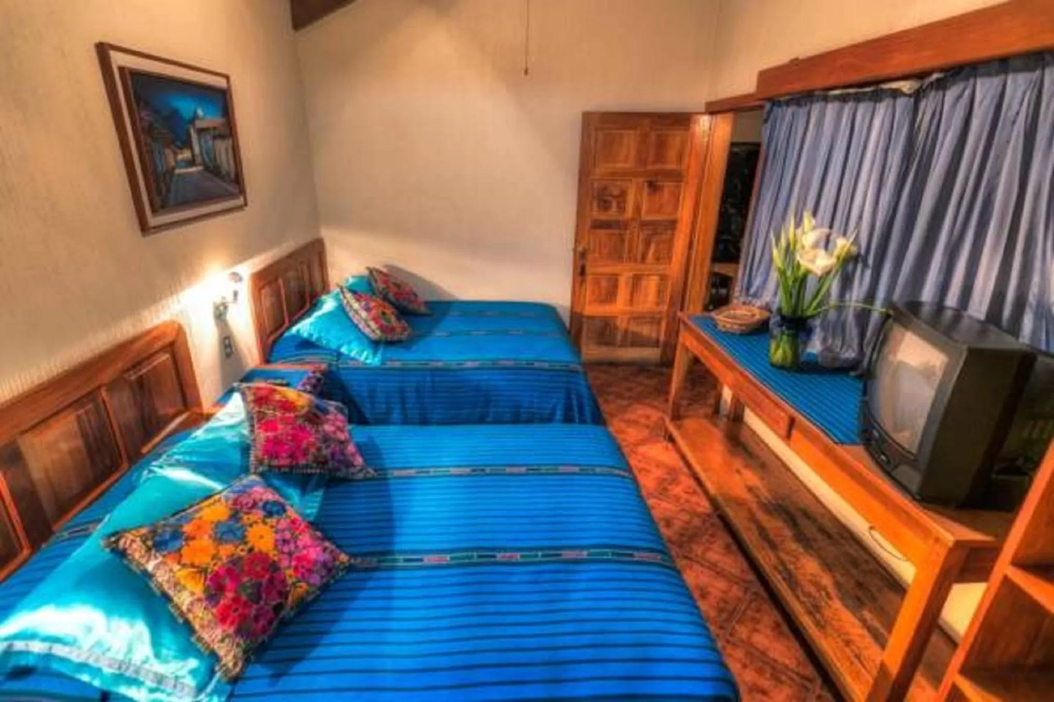 Photo of the whole room, Bed in Posada De Los Volcanes