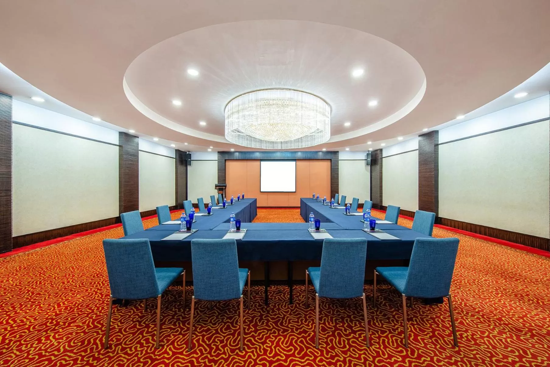 Meeting/conference room in Crowne Plaza Foshan by IHG