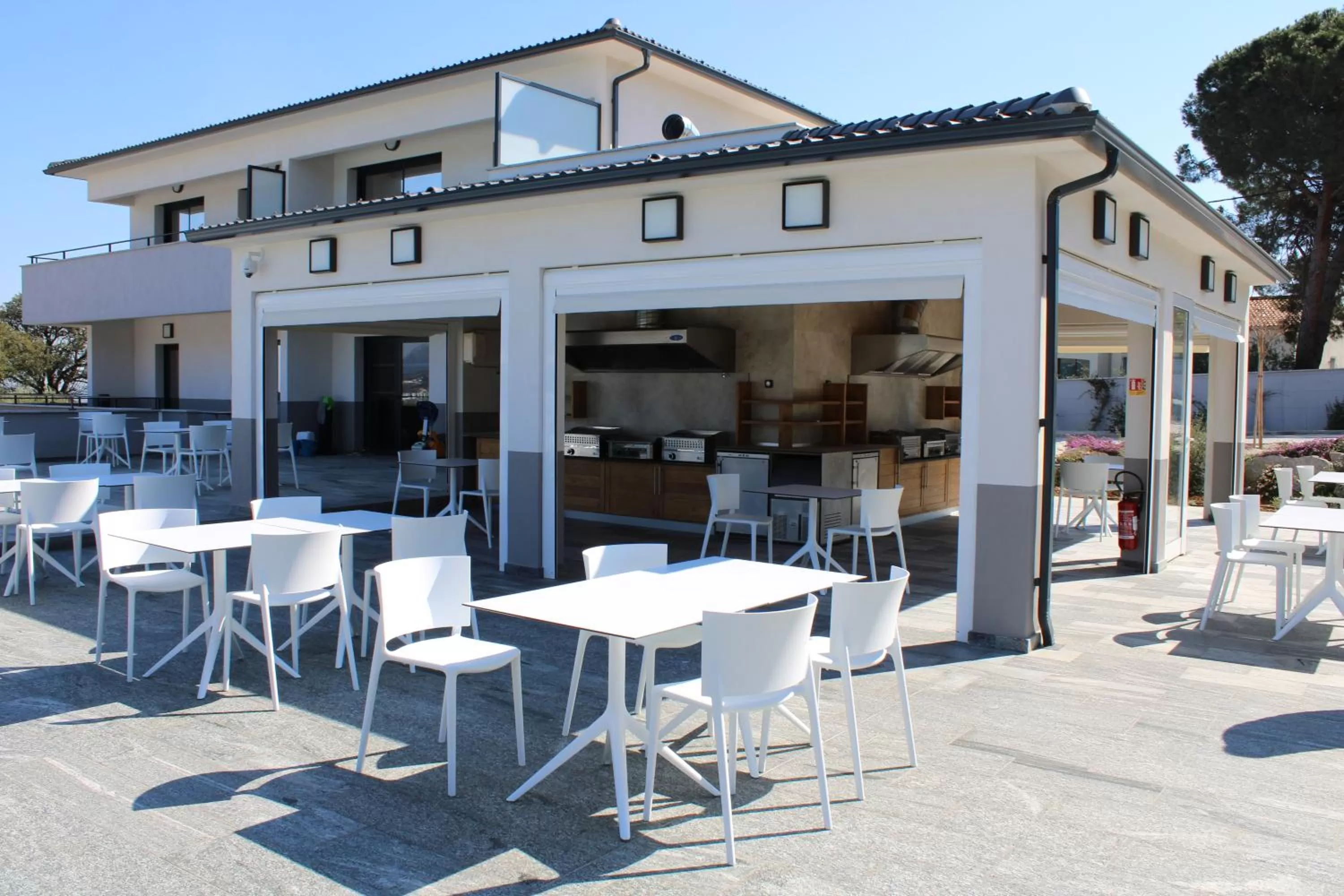 BBQ facilities in hôtel résidence a torra