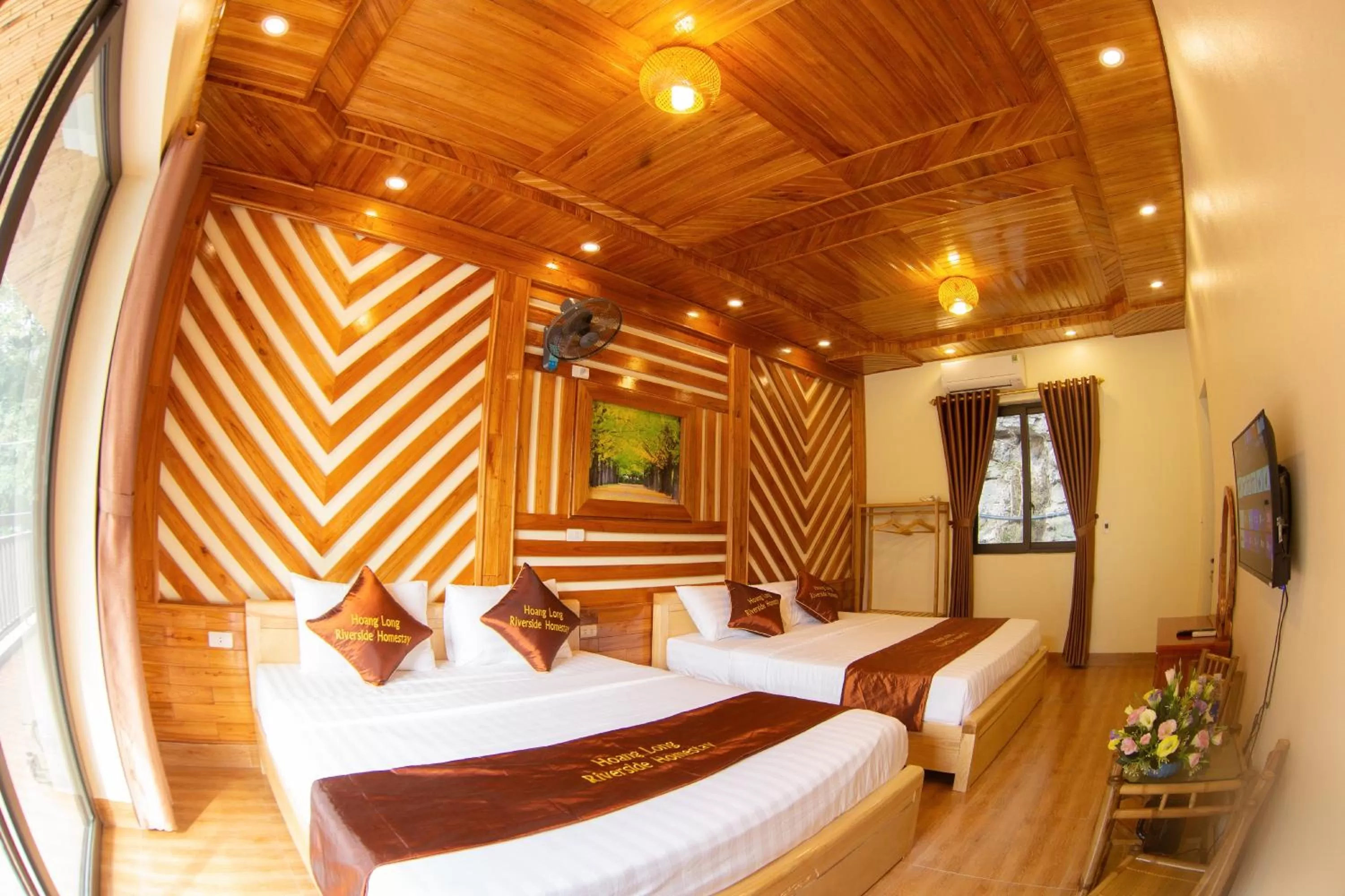 HoangLong Riverside Homestay