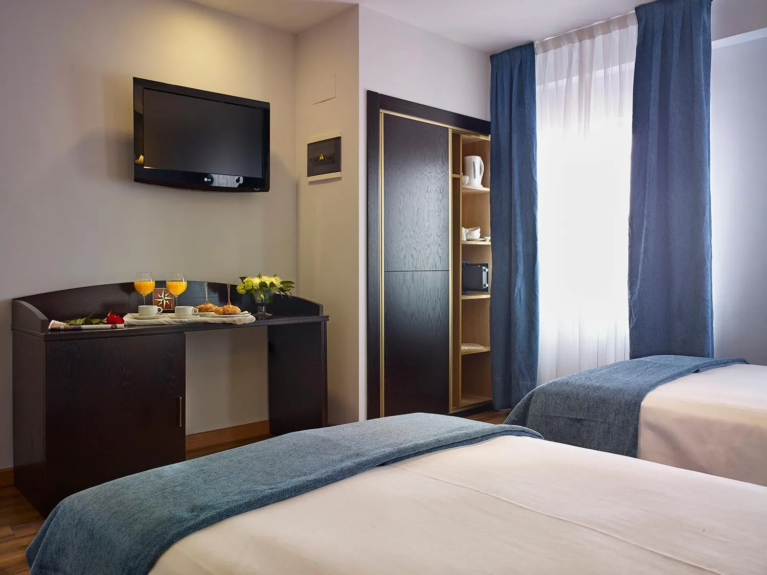 TV and multimedia, Bed in Hotel 40 Nudos