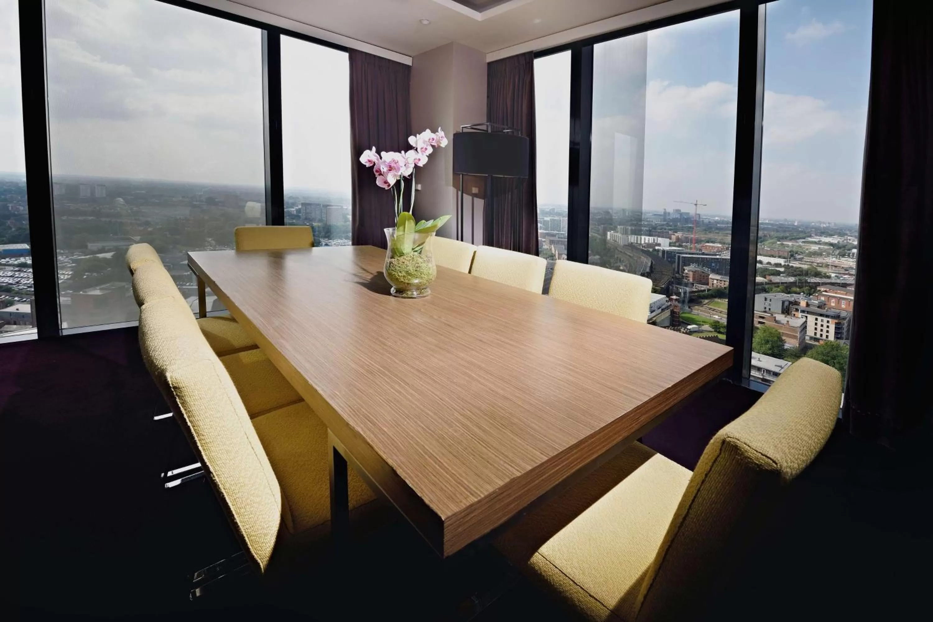 Living room in Hilton Manchester Deansgate