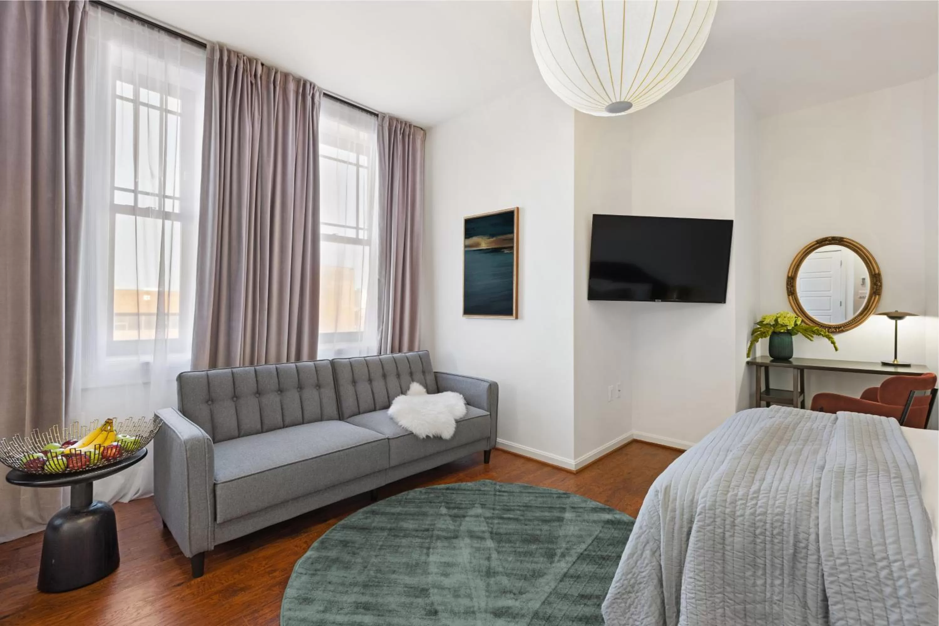 TV and multimedia, Seating Area in Brexton Hotel