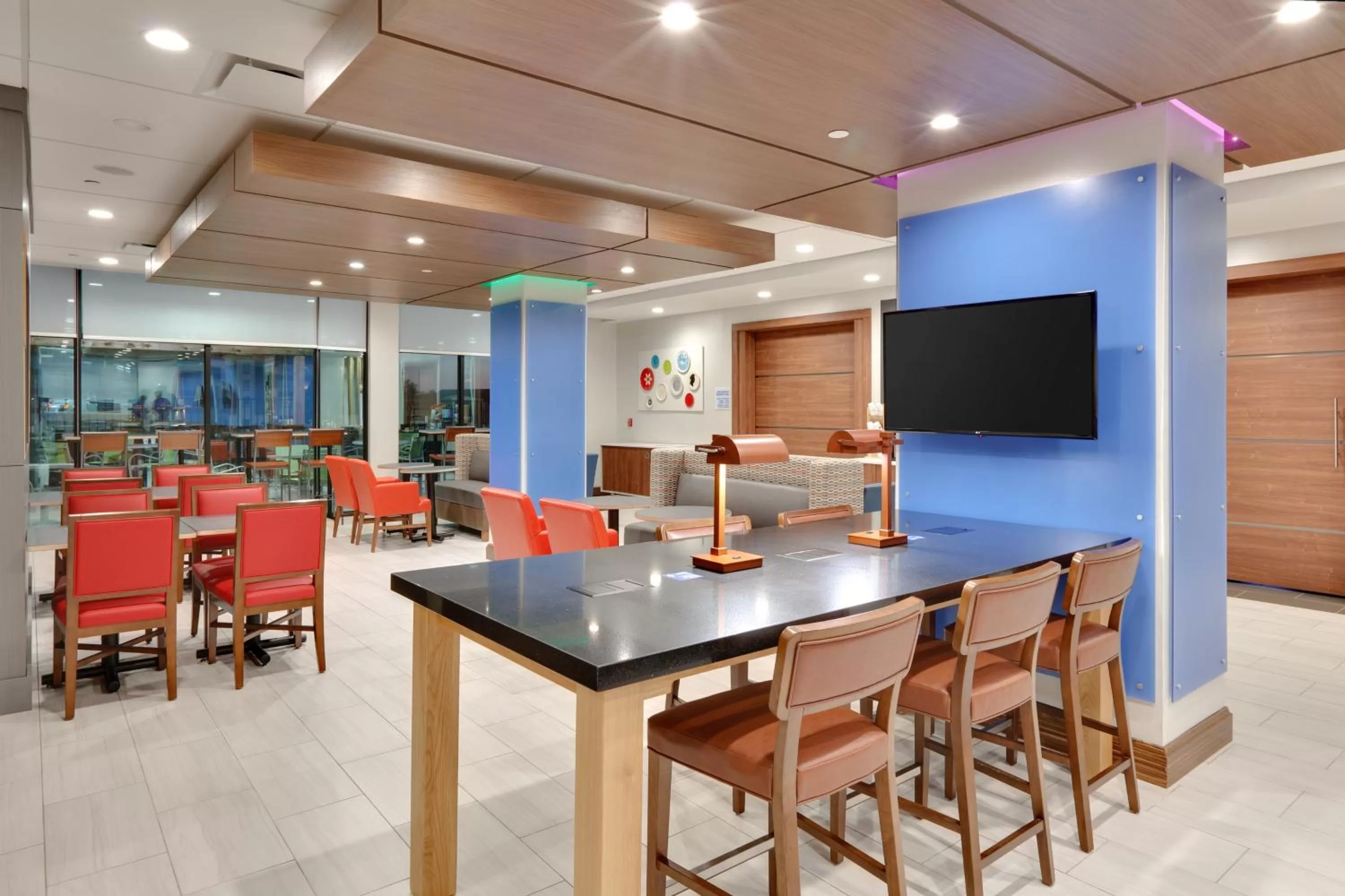 Lobby or reception in Holiday Inn Express & Suites Fort Worth North - Northlake by IHG