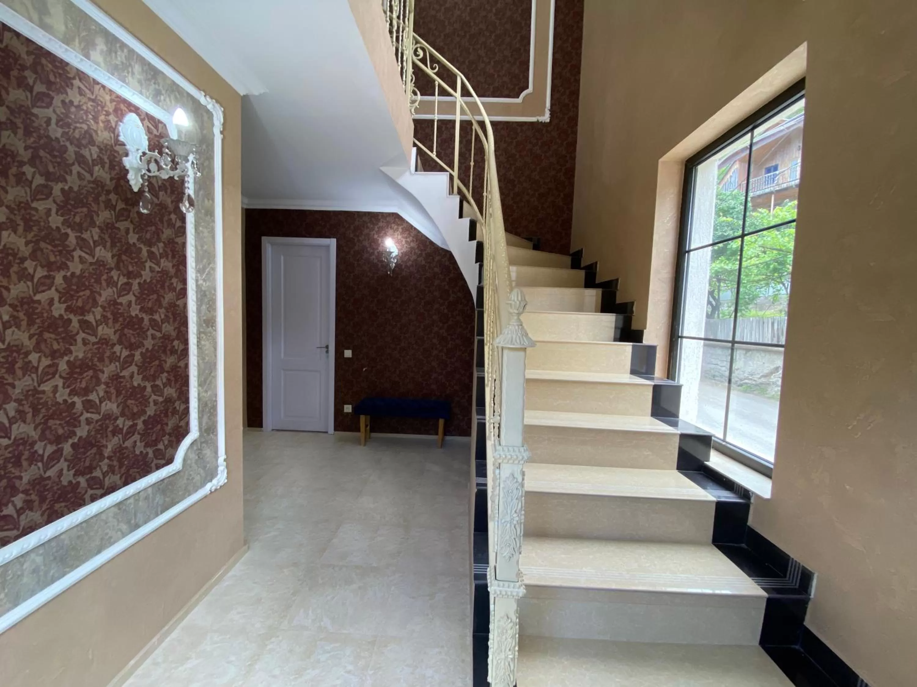 TV/Entertainment Center in Hotel Sunny Days Borjomi