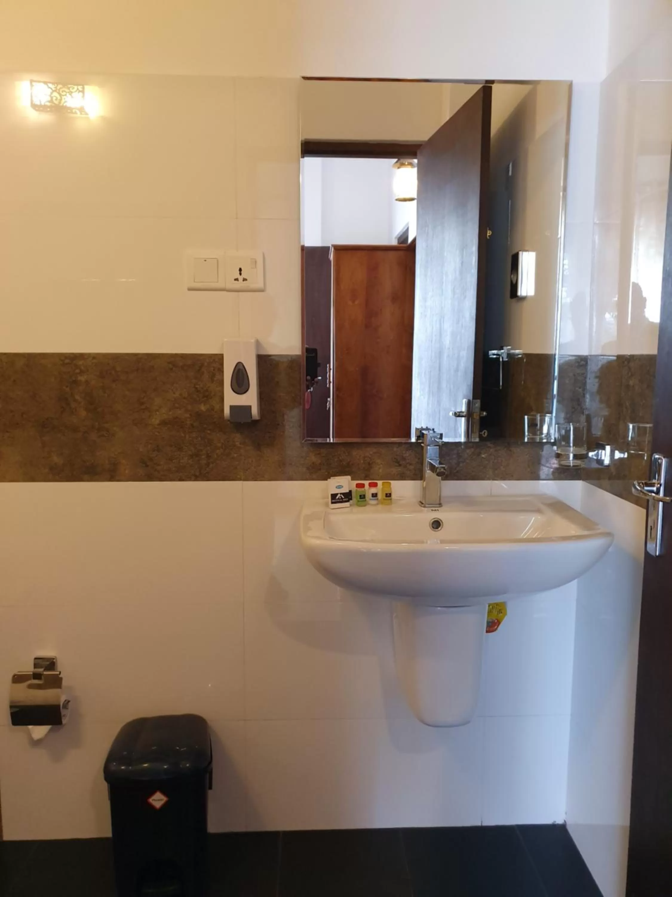 Bathroom in Misthill Rest - Lavish Villa