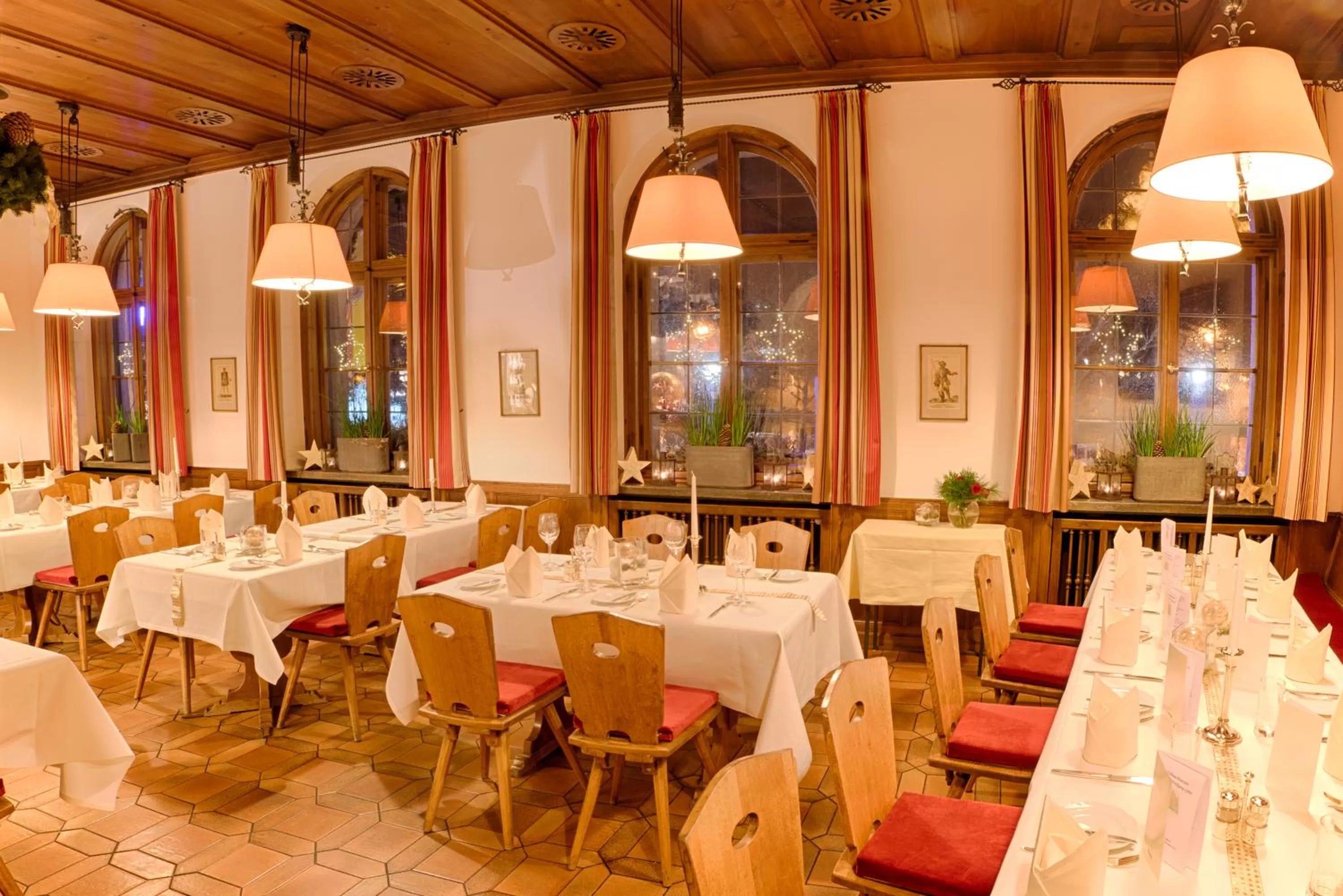 Restaurant/places to eat in Hotel & Restaurant Walfisch