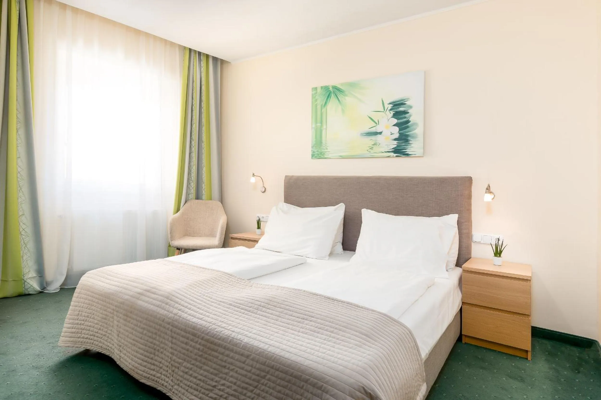 Bed in Hotel Zentral