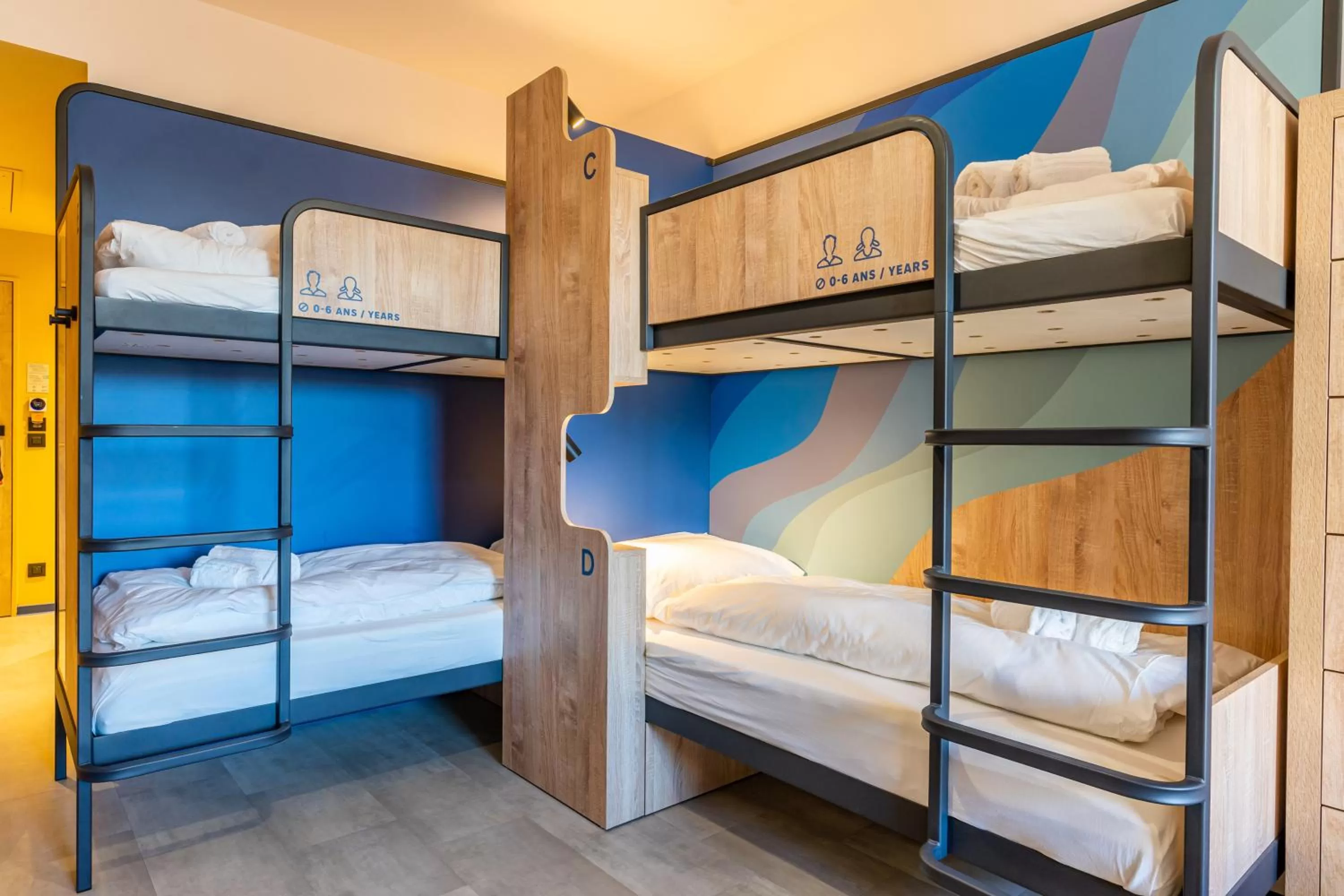Bedroom, Bunk Bed in MEININGER Marseille Centre la Joliette
