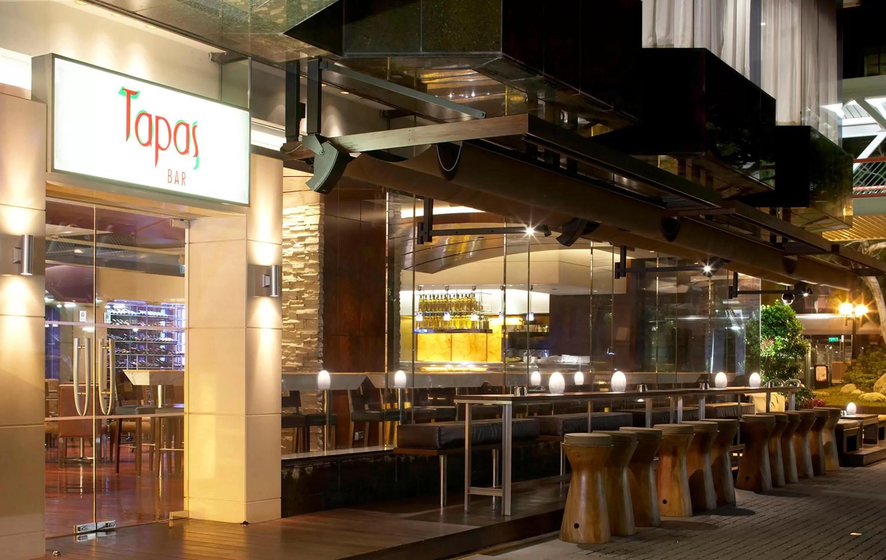 Lounge or bar in Kowloon Shangri-La, Hong Kong