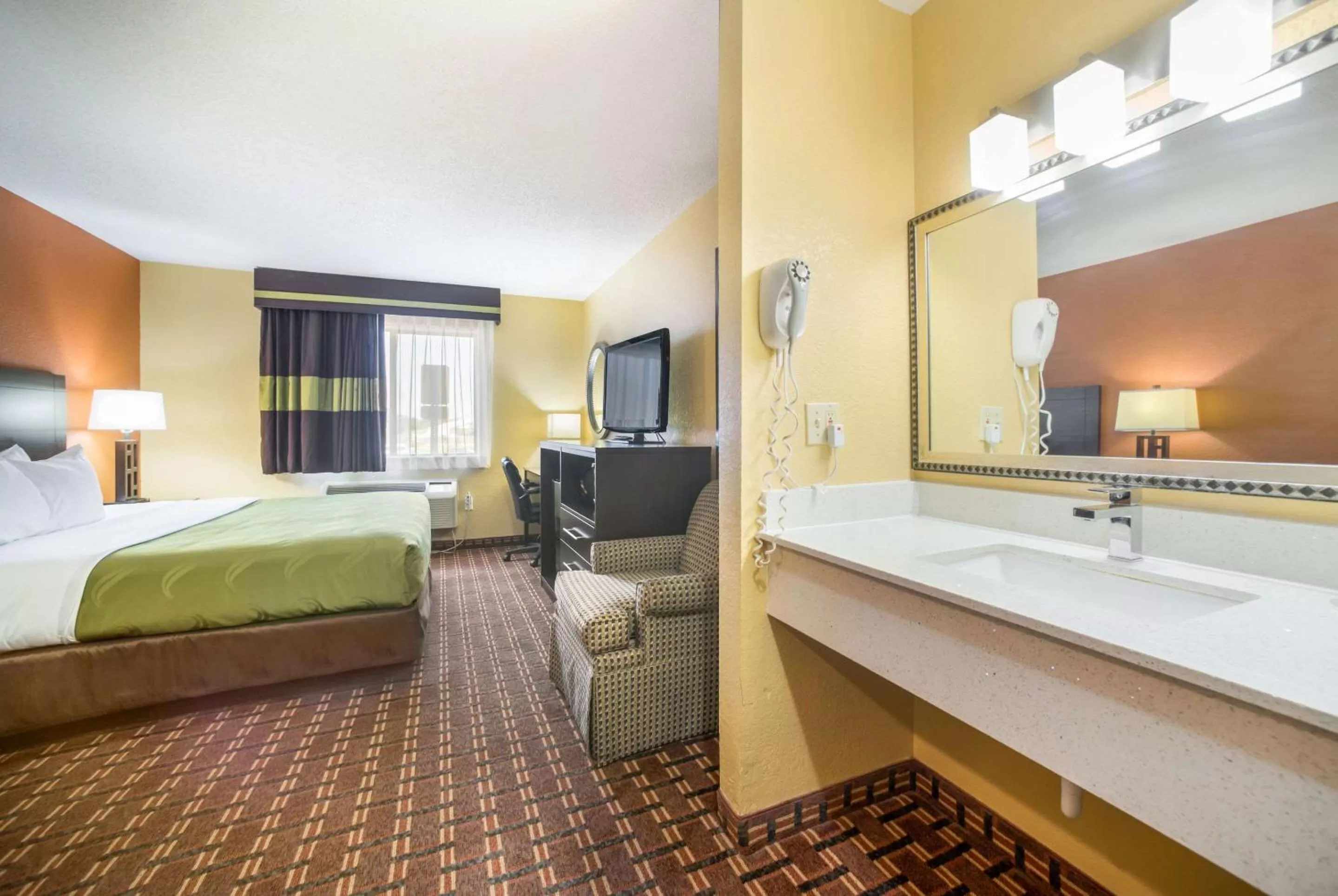 Superior Queen Suite with Two Queen Beds - Non Smoking in Quality Inn O'Fallon I-64
