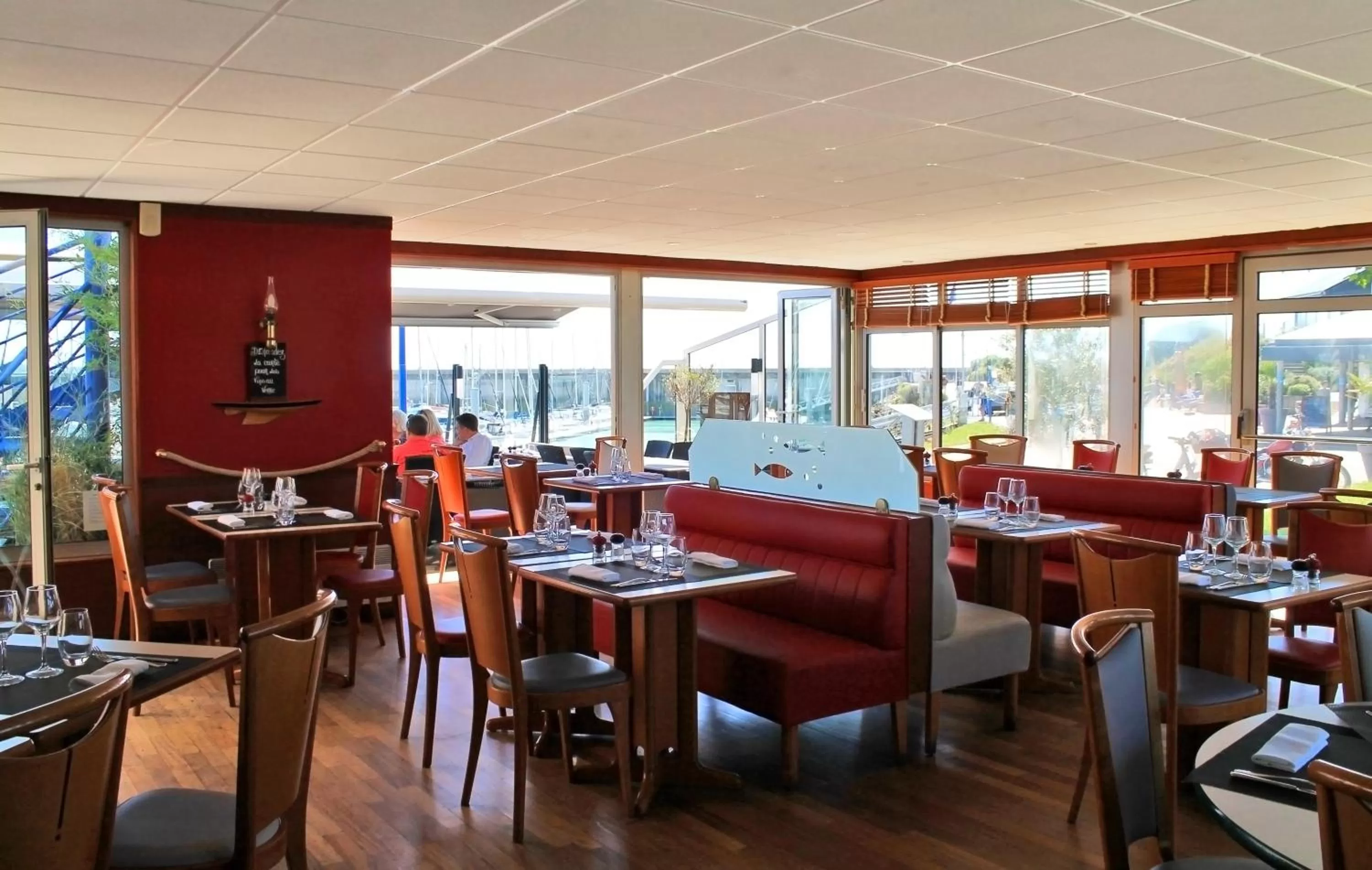 Restaurant/places to eat in ibis Granville Port De Plaisance