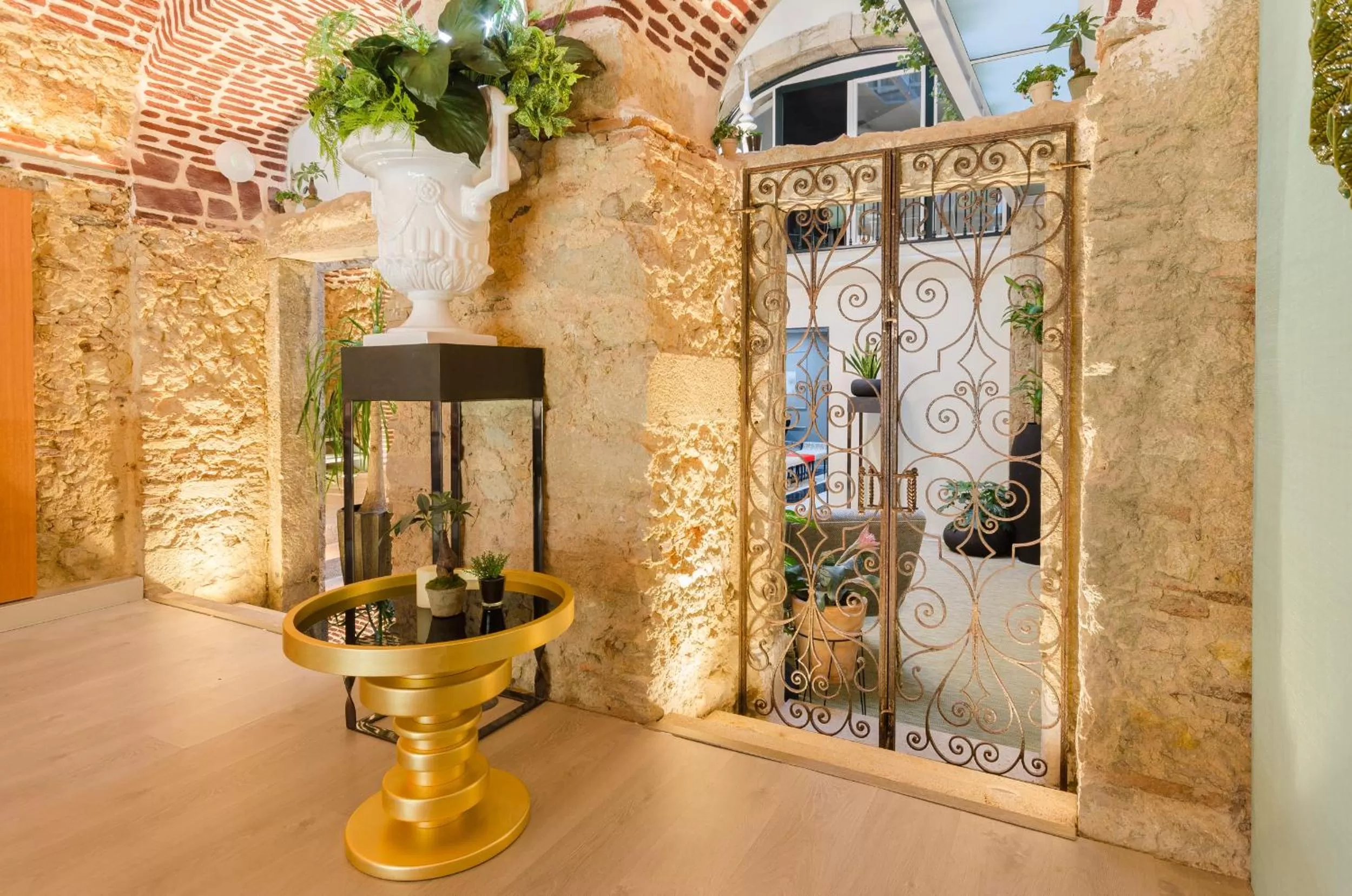 Property building in Hotel Borges Chiado