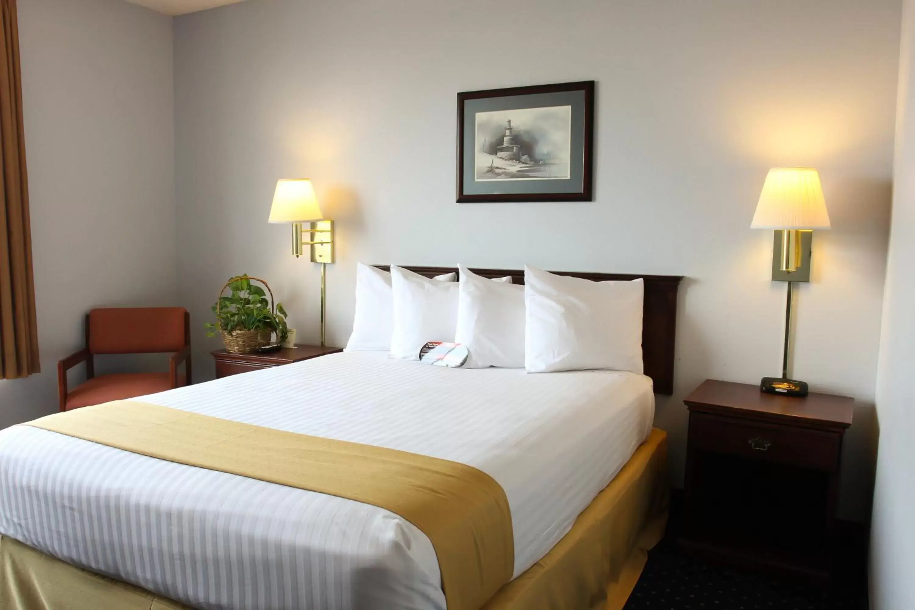 Queen Room with River View in Clover Island Inn Queen Room with River View in Clover Island Inn