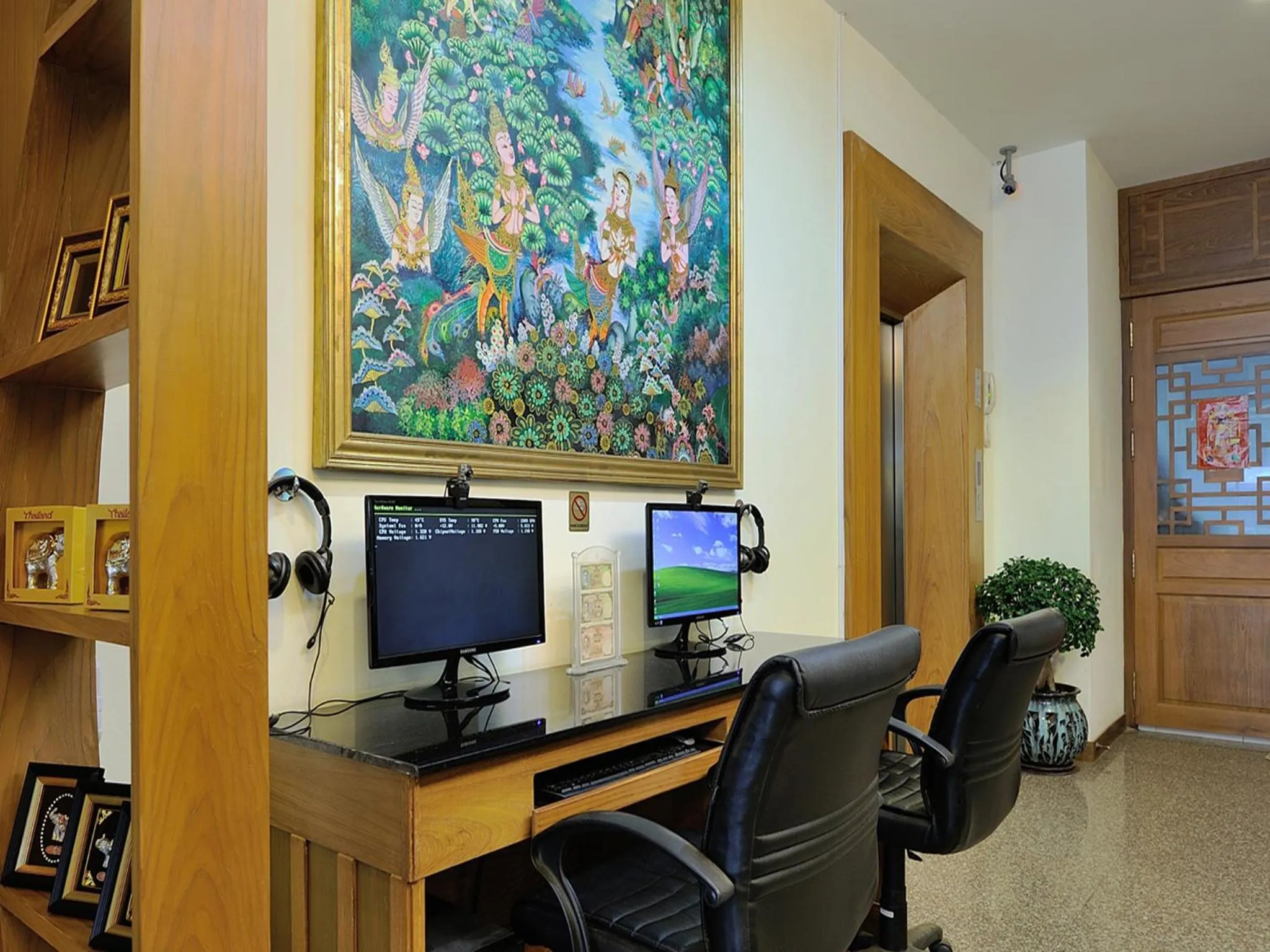 Lobby or reception in Pimrada Hotel