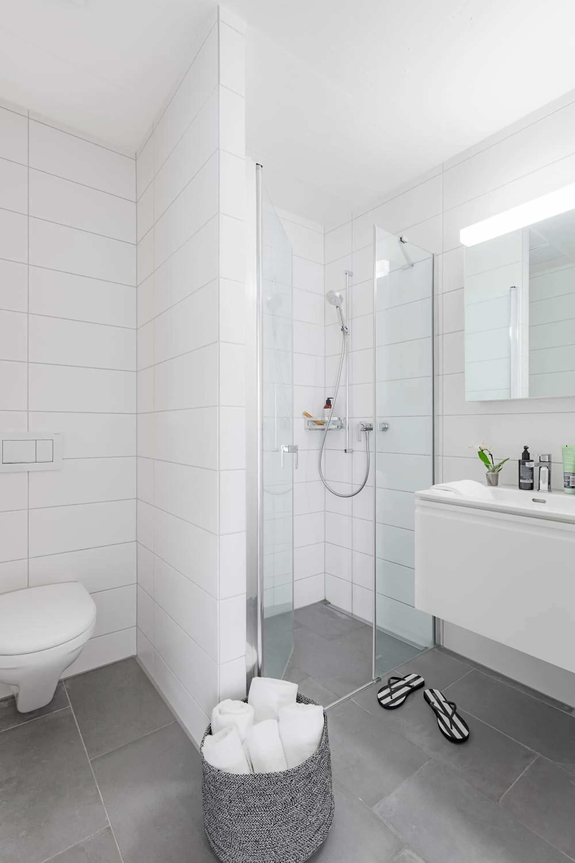 Bathroom in Swiss Star Zurich Airport - Self Check-In