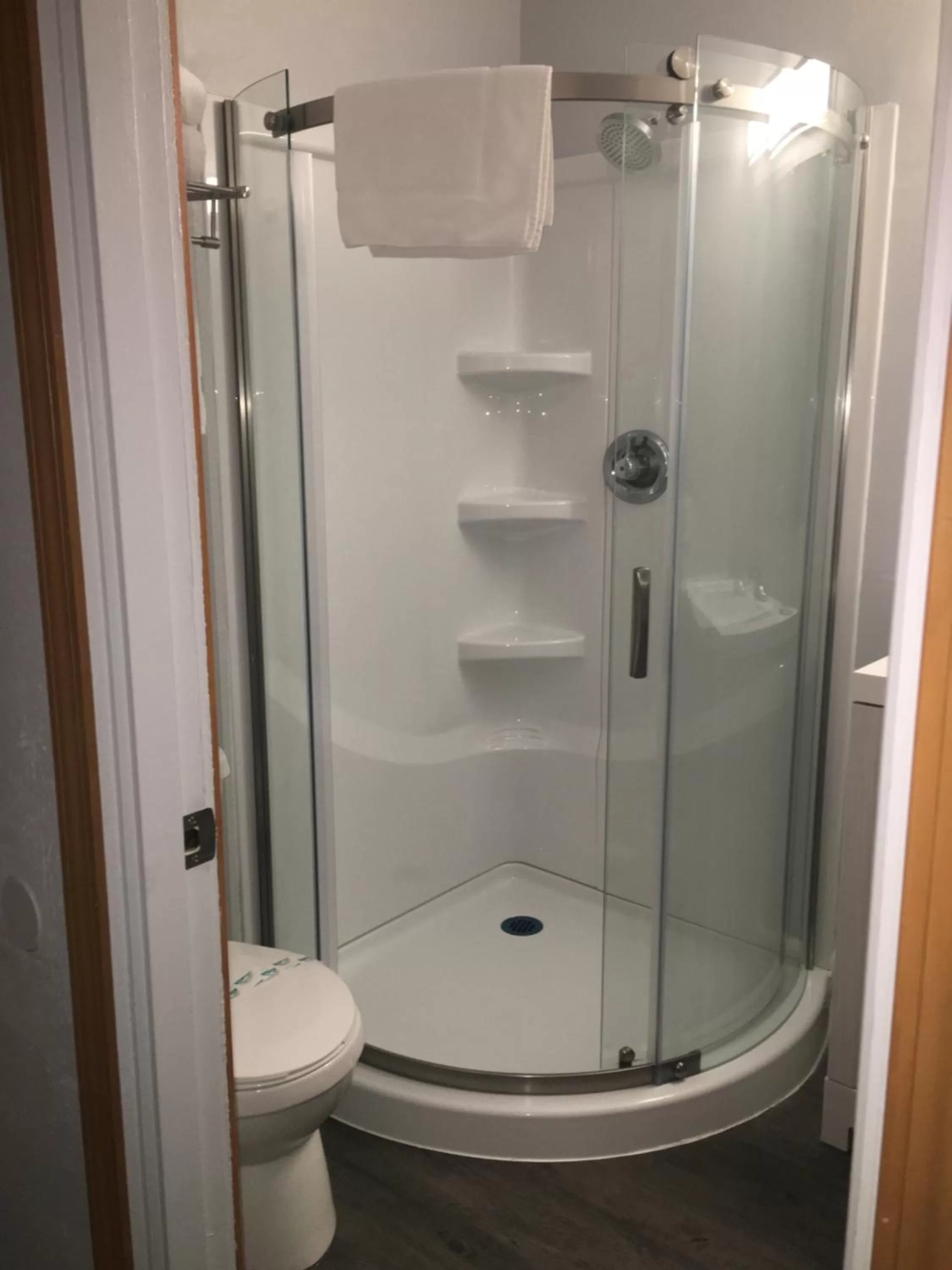 Shower in Aircrest Motel