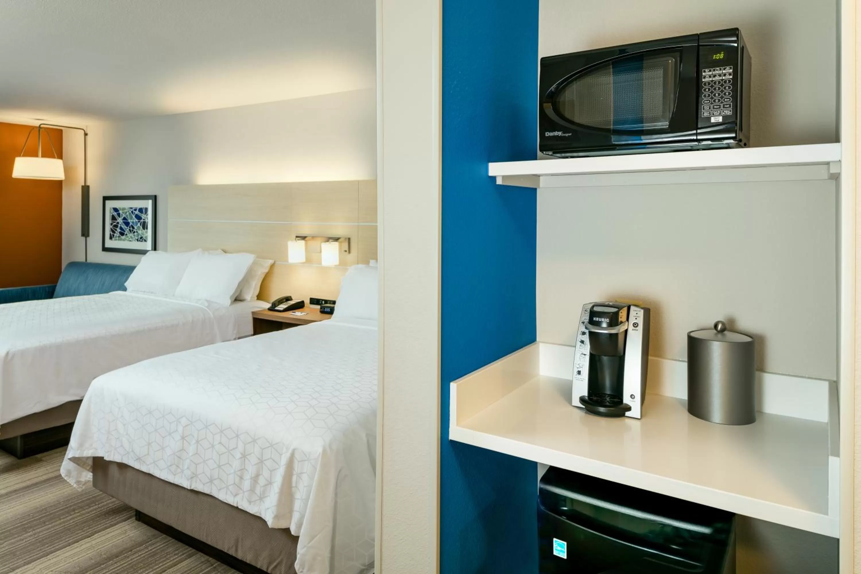 One-Bedroom Suite - Hearing Accessible in Holiday Inn Express & Suites - Medford, an IHG Hotel
