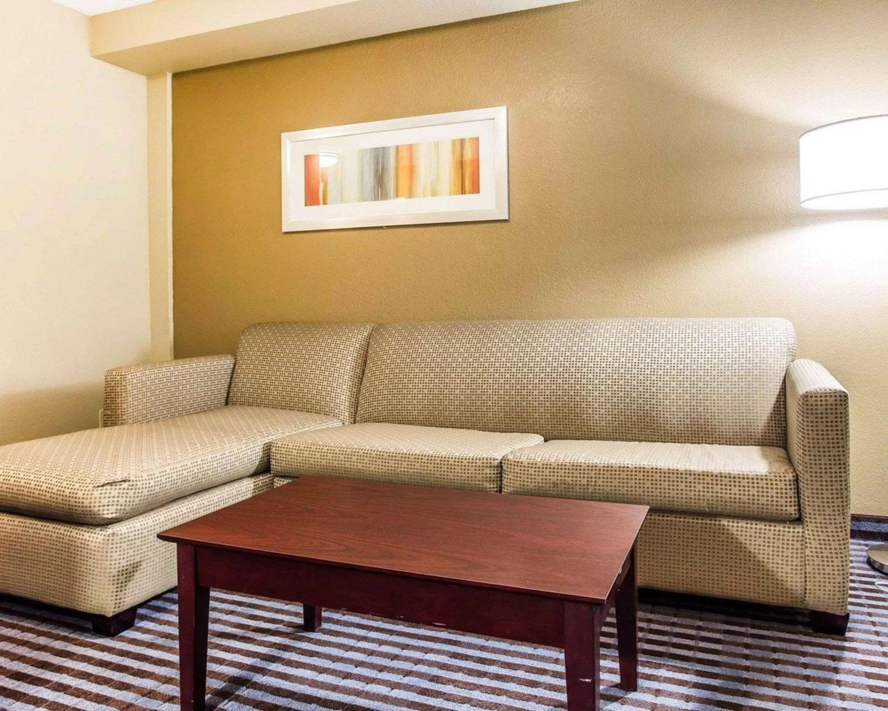 Photo of the whole room in Comfort Inn & Suites Ballpark Area