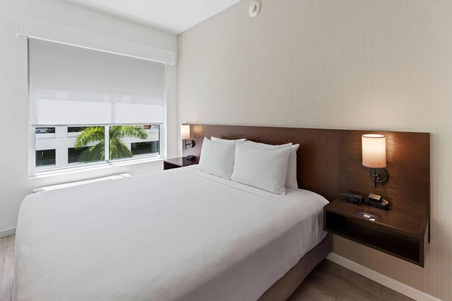 Bed in Hyatt Place West Palm Beach