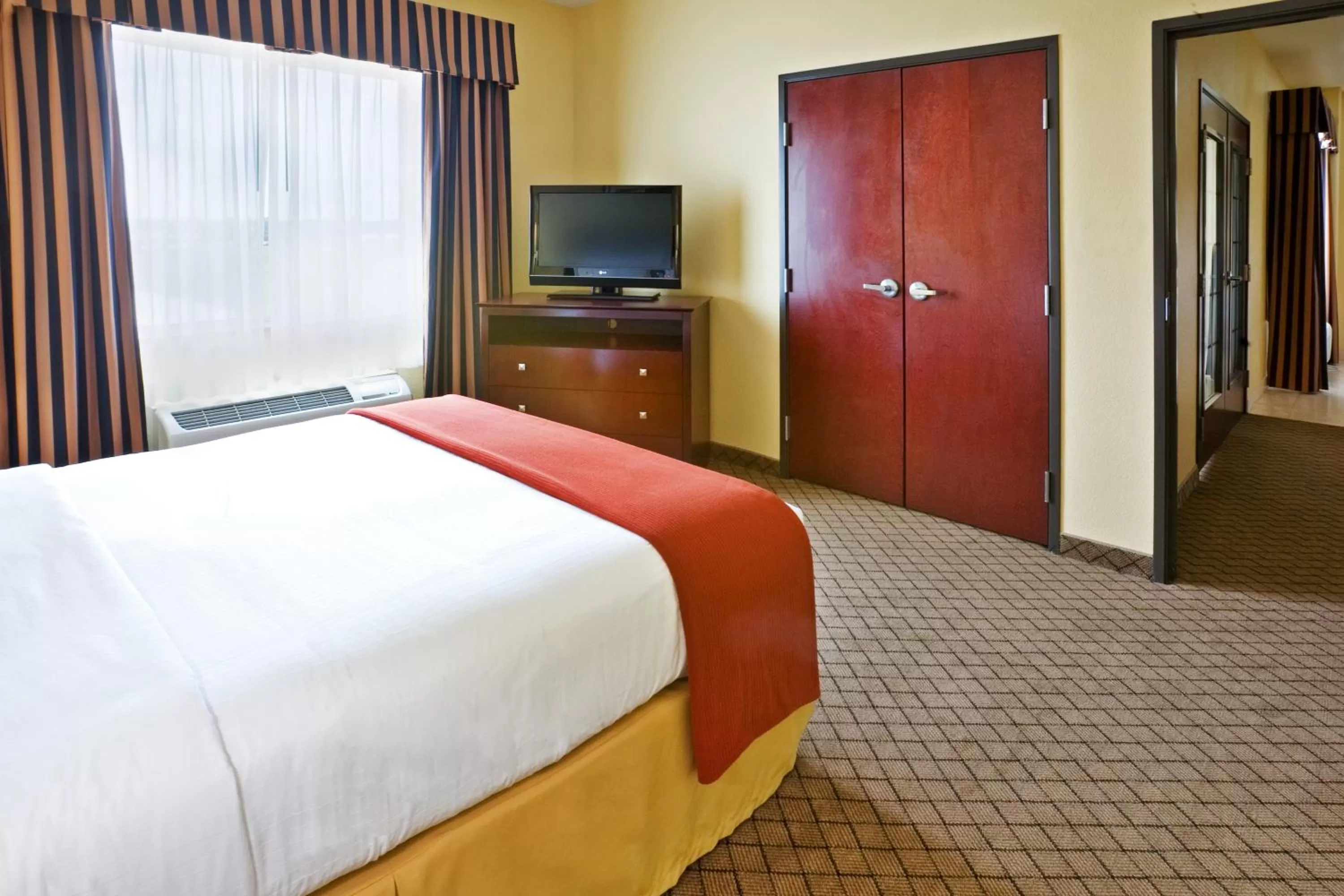 Holiday Inn Express Hotel & Suites New Boston by IHG