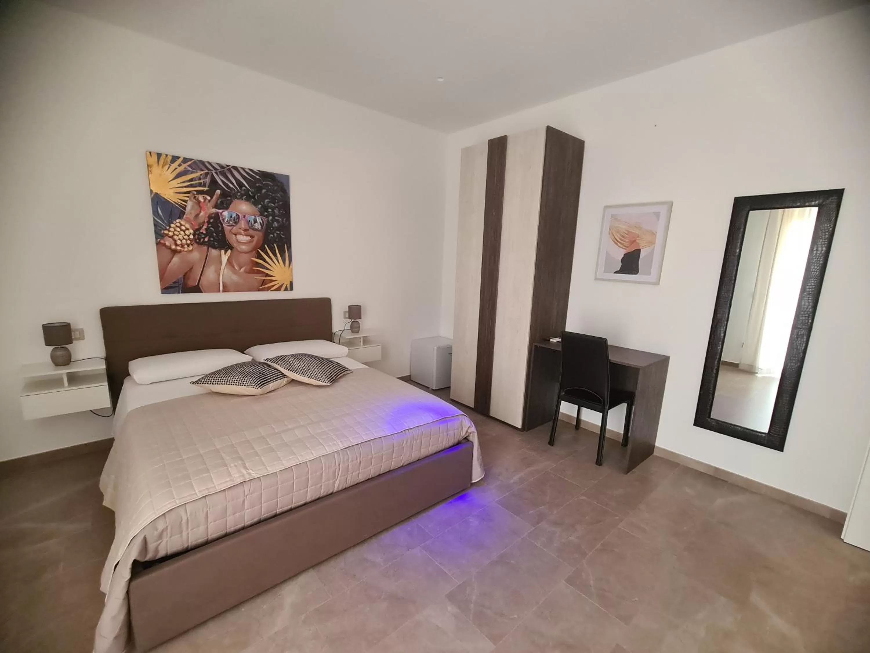 Bed in b&b THE WORLD