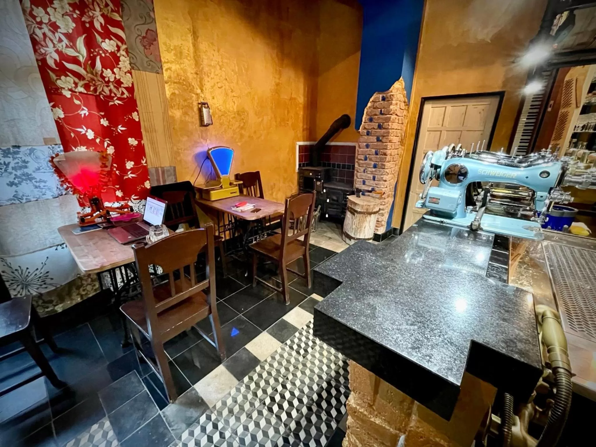 HARABURDI® Recyclart Hotel