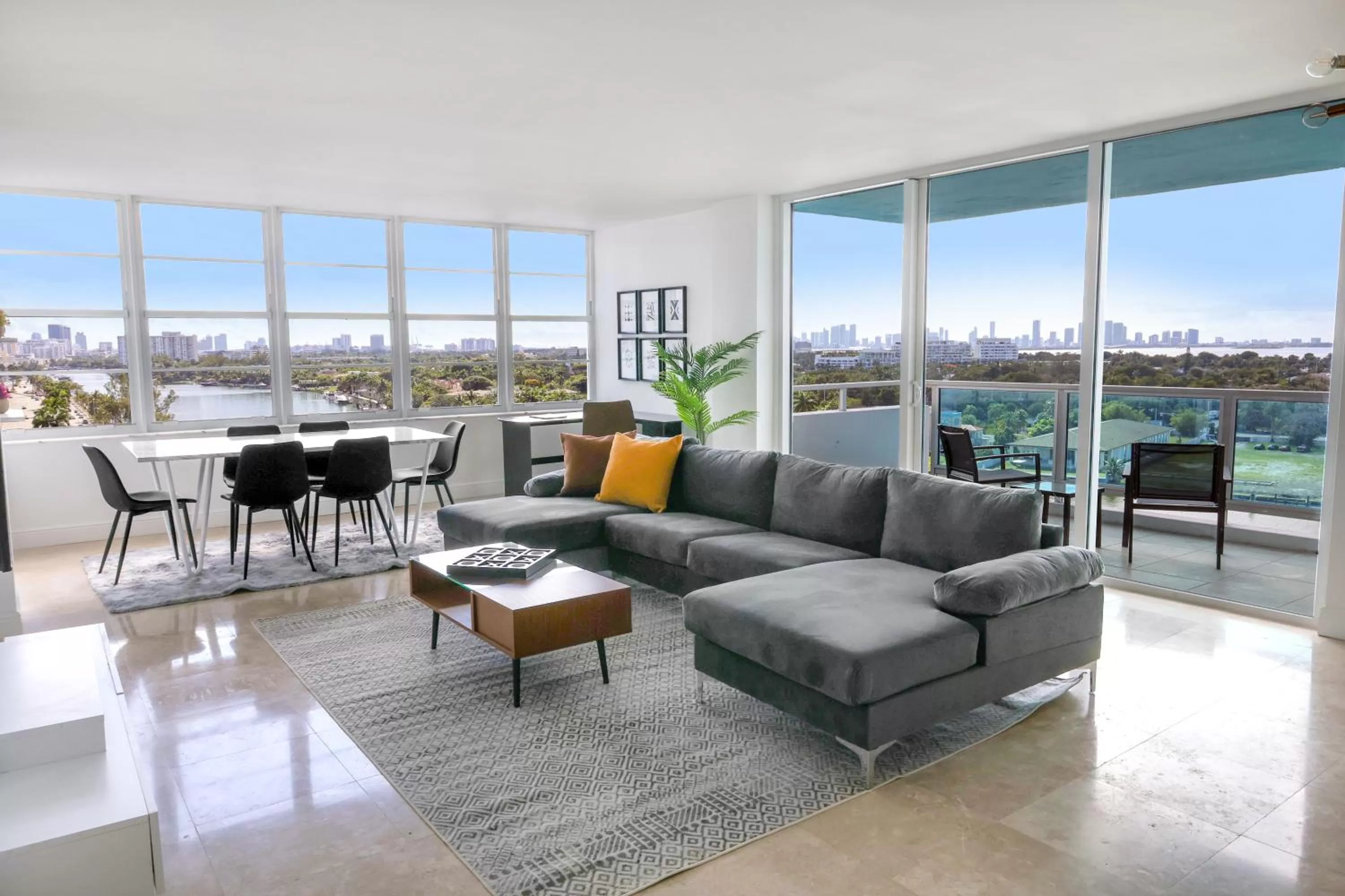 Living room in Seacoast Suites on Miami Beach