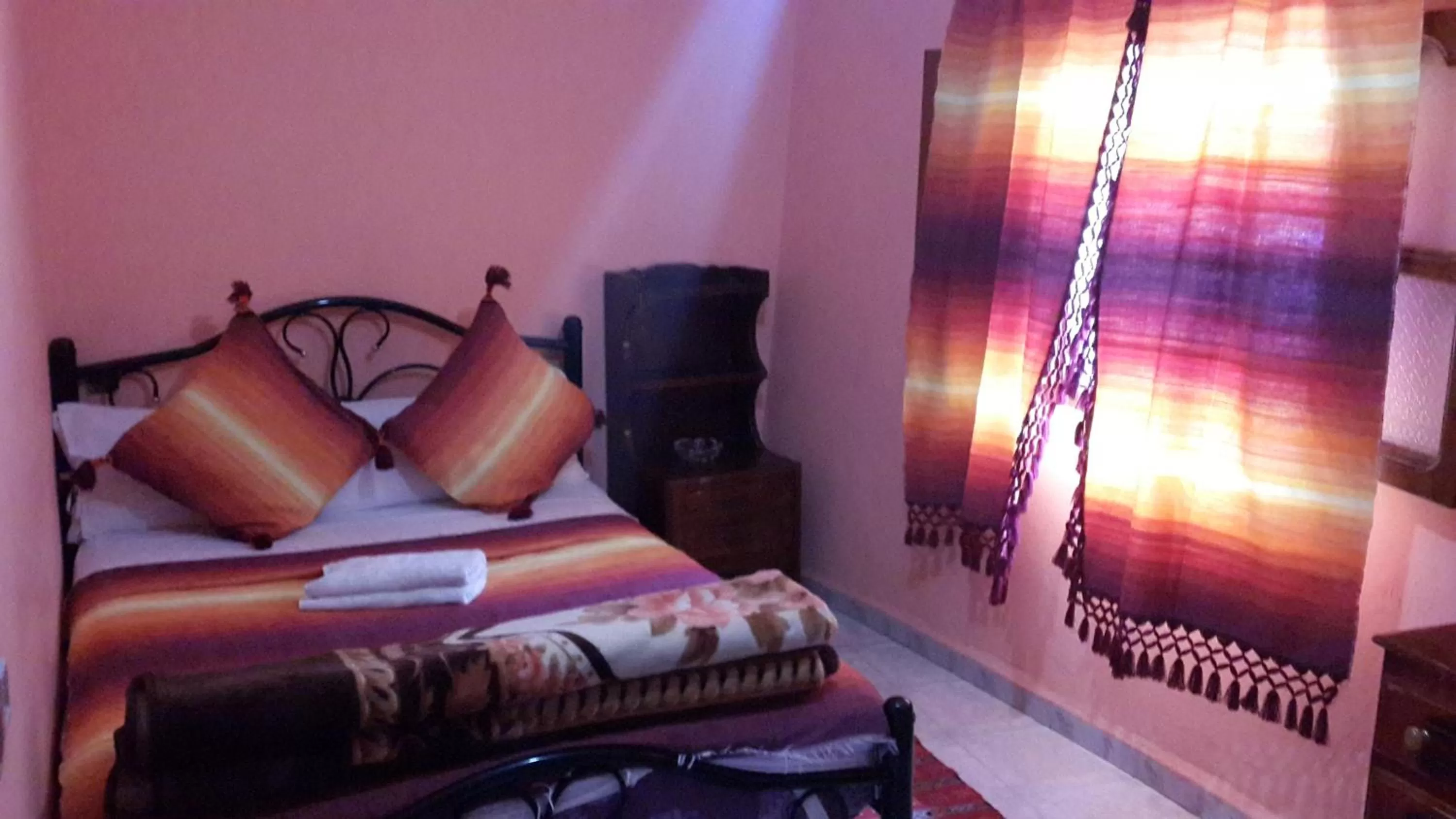 Bedroom, Bed in Hotel Souika