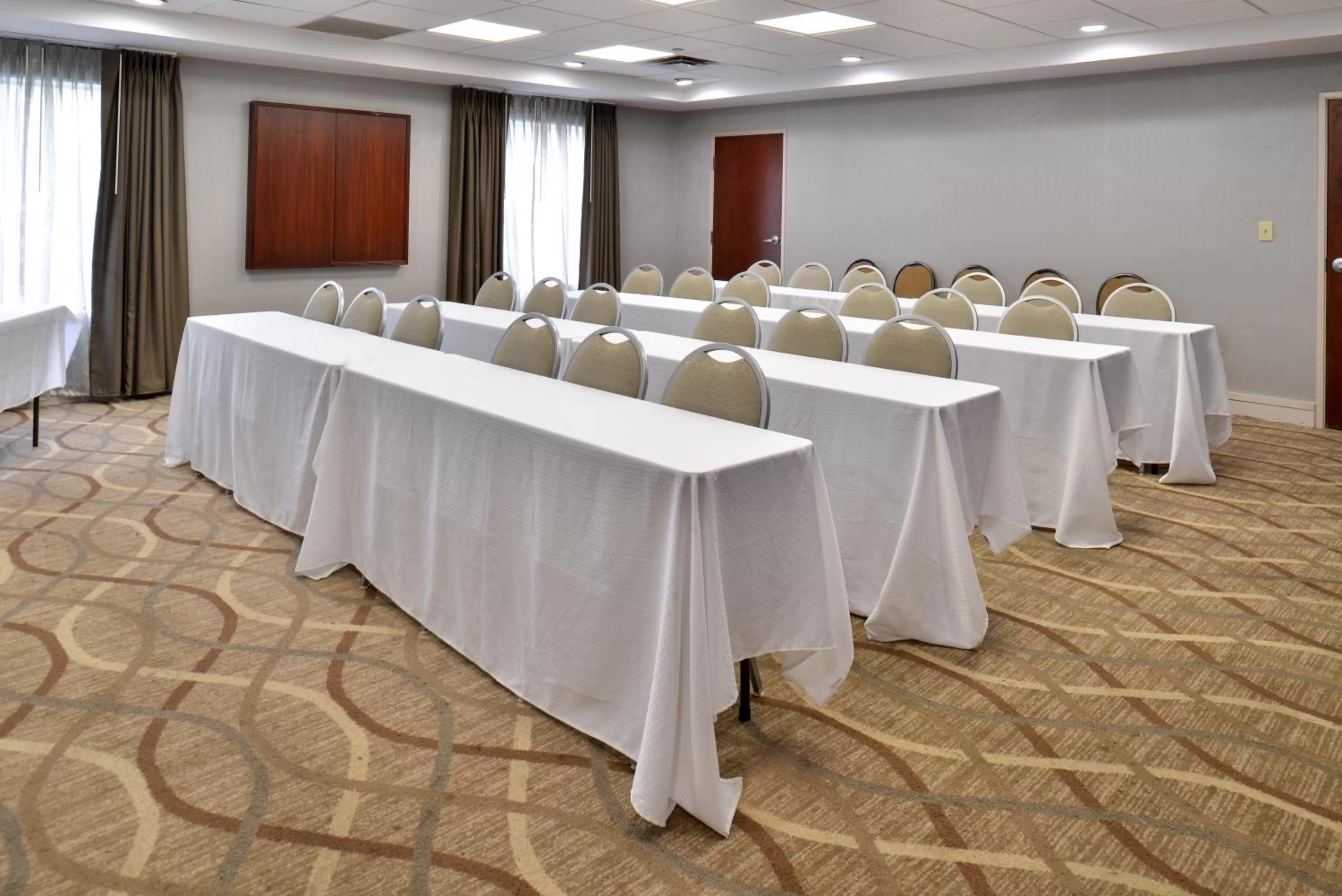 Meeting/conference room in Holiday Inn Express Hotel & Suites Lafayette by IHG