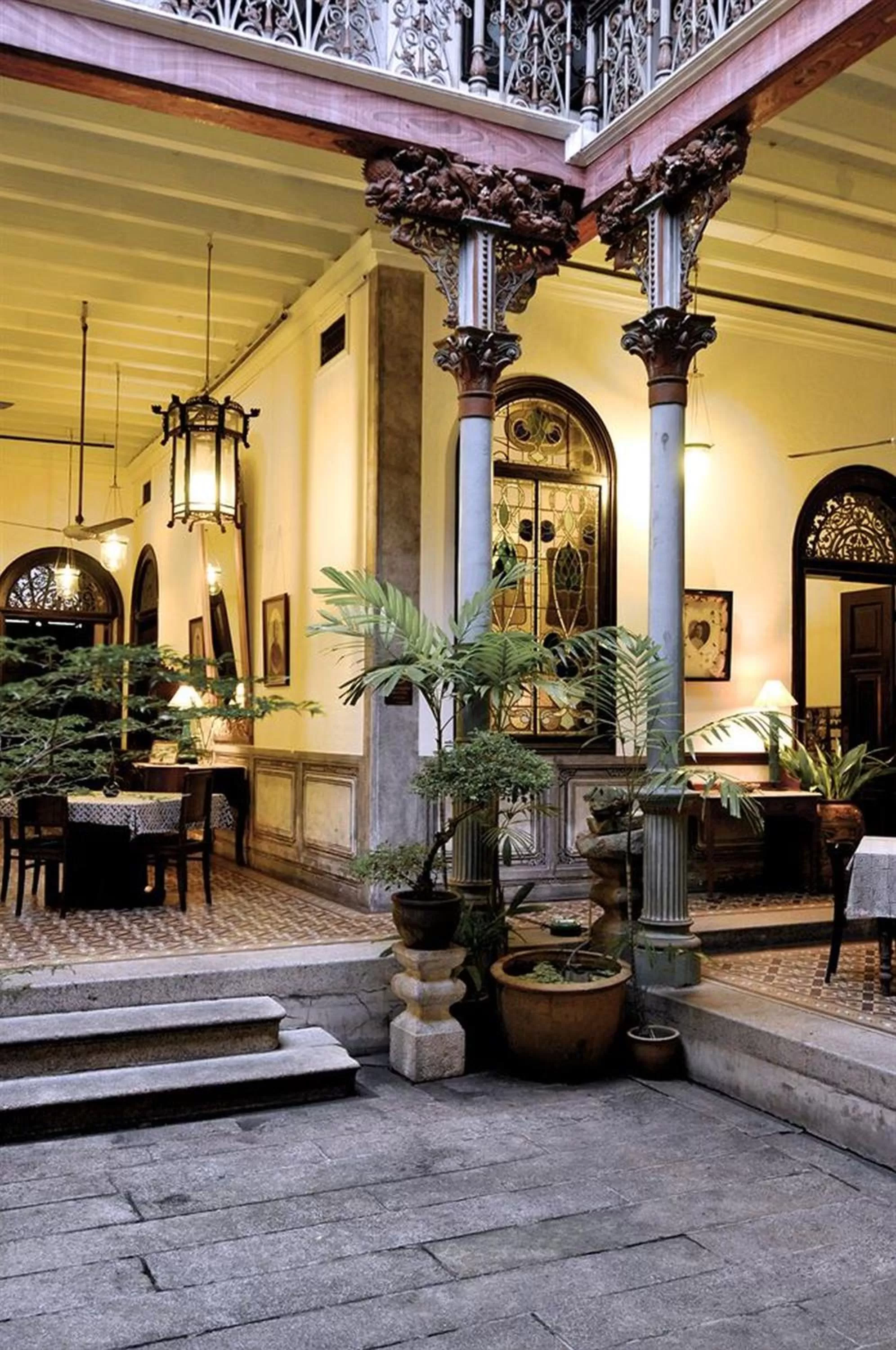 Restaurant/places to eat in Cheong Fatt Tze - The Blue Mansion