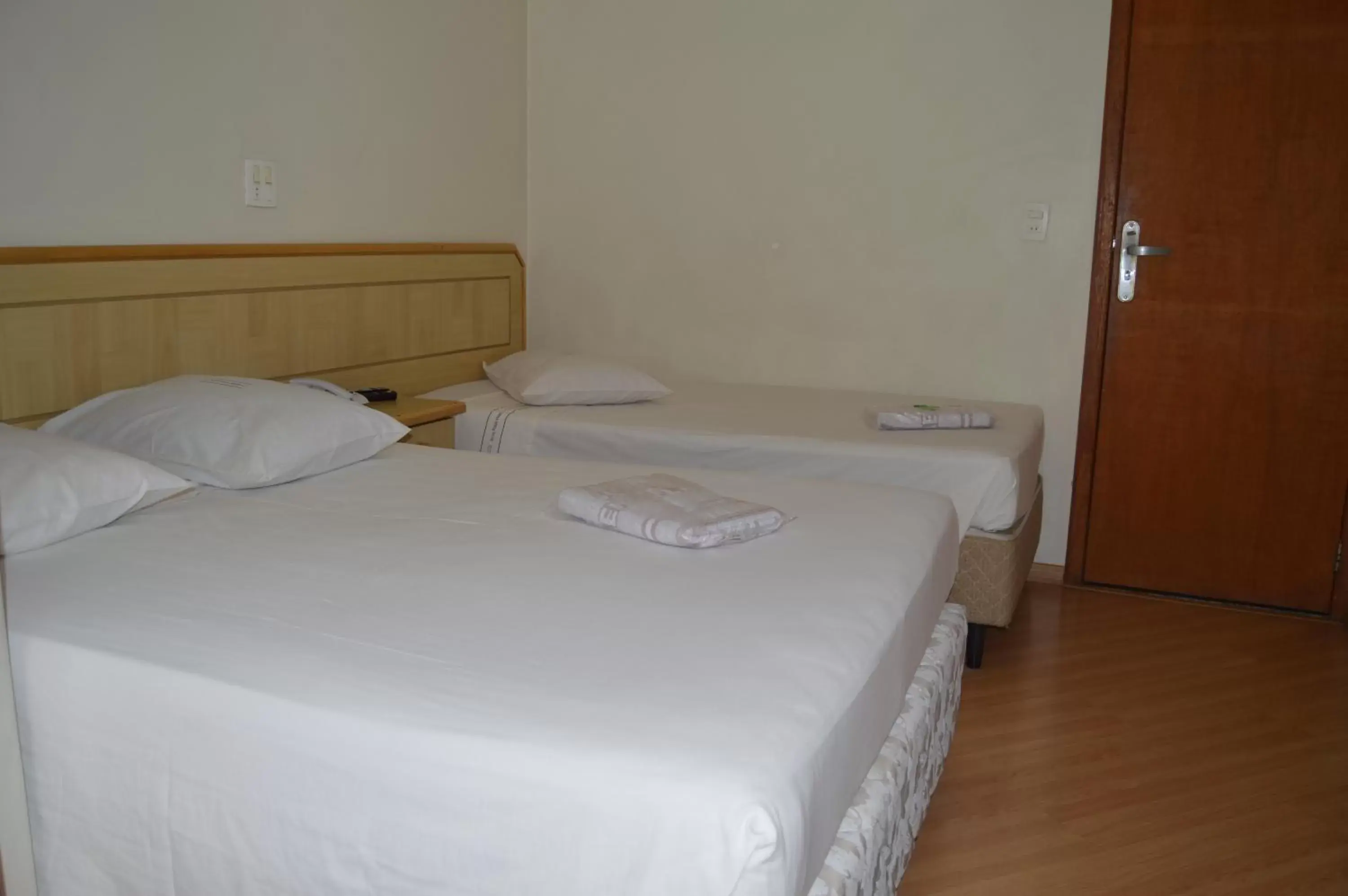 Standard Triple Room with Fan(1 Double bed +1 Twin bed) in Aero Plaza Hotel Standard Triple Room with Fan(1 Double bed +1 Twin bed) in Aero Plaza Hotel