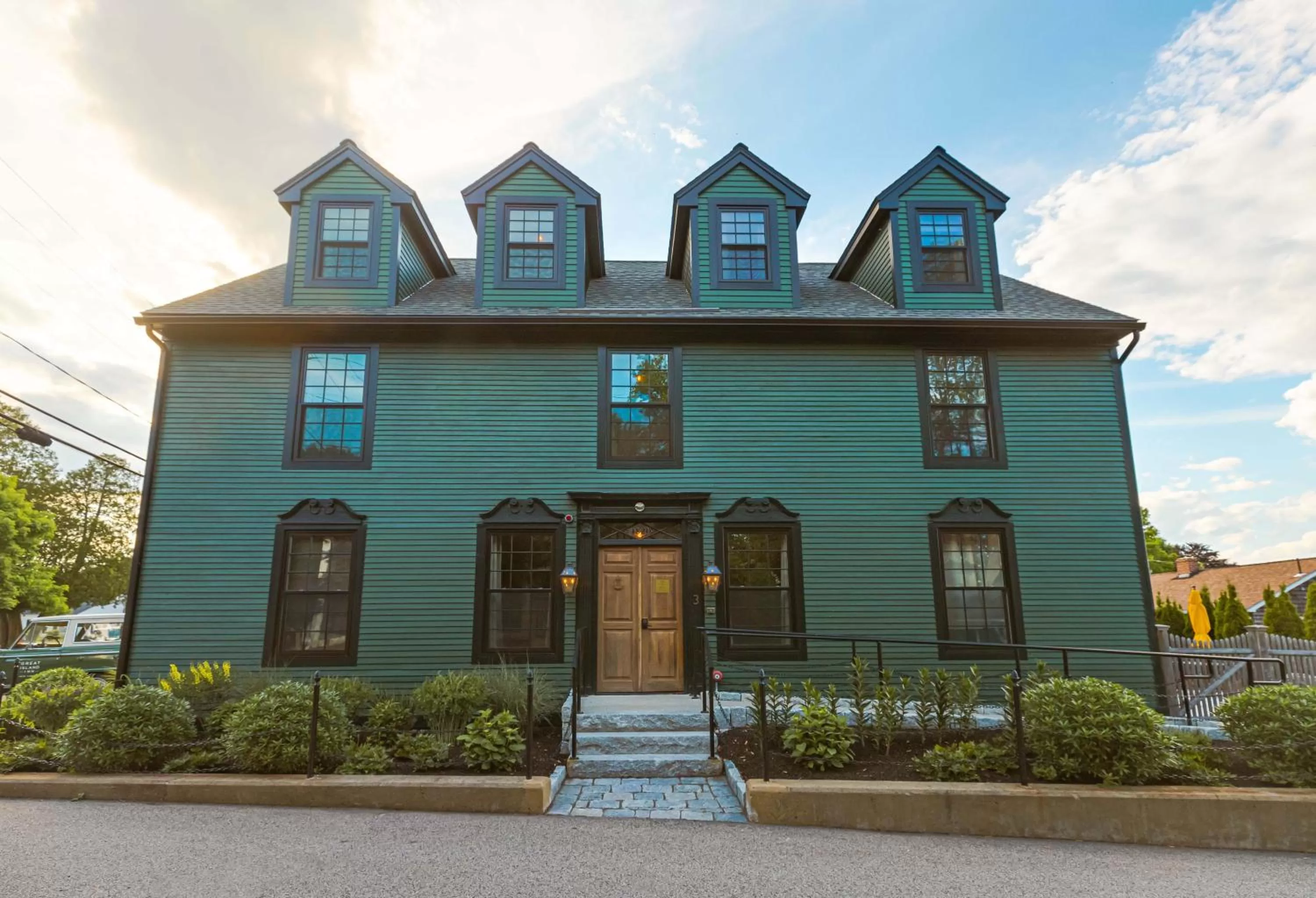 Property building in GREAT ISLAND INN - A Modern Boutique Hotel