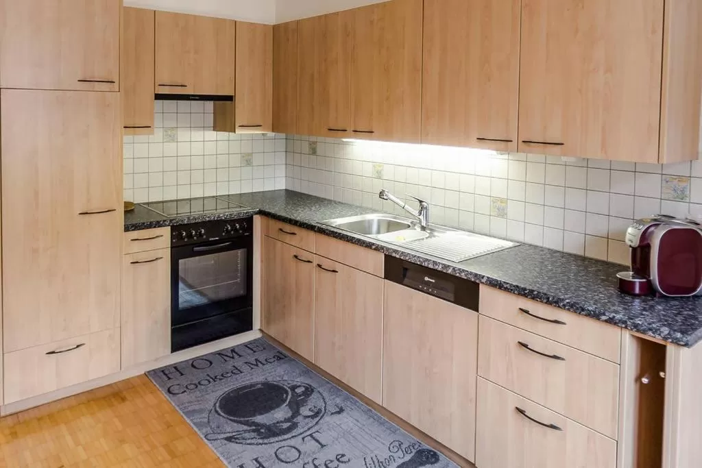 Kitchen or kitchenette in Les Galeries Marval