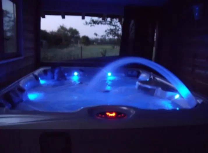 Secret d'une Nuit a vicq prės de valenciennes,onnaing,saint saulve avec piscine , jaccuzi