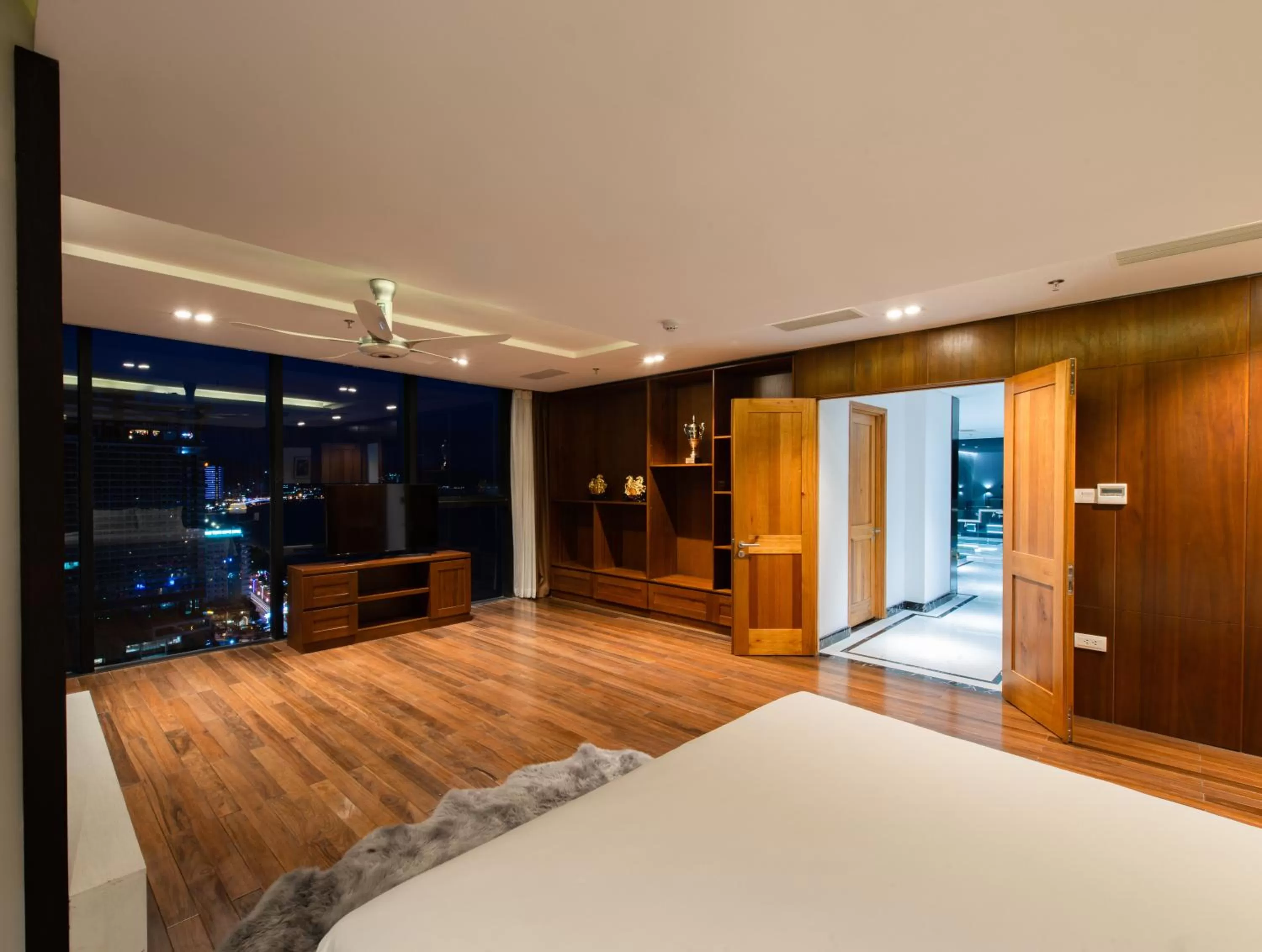 Bedroom, Bed in Maple Hotel & Apartment