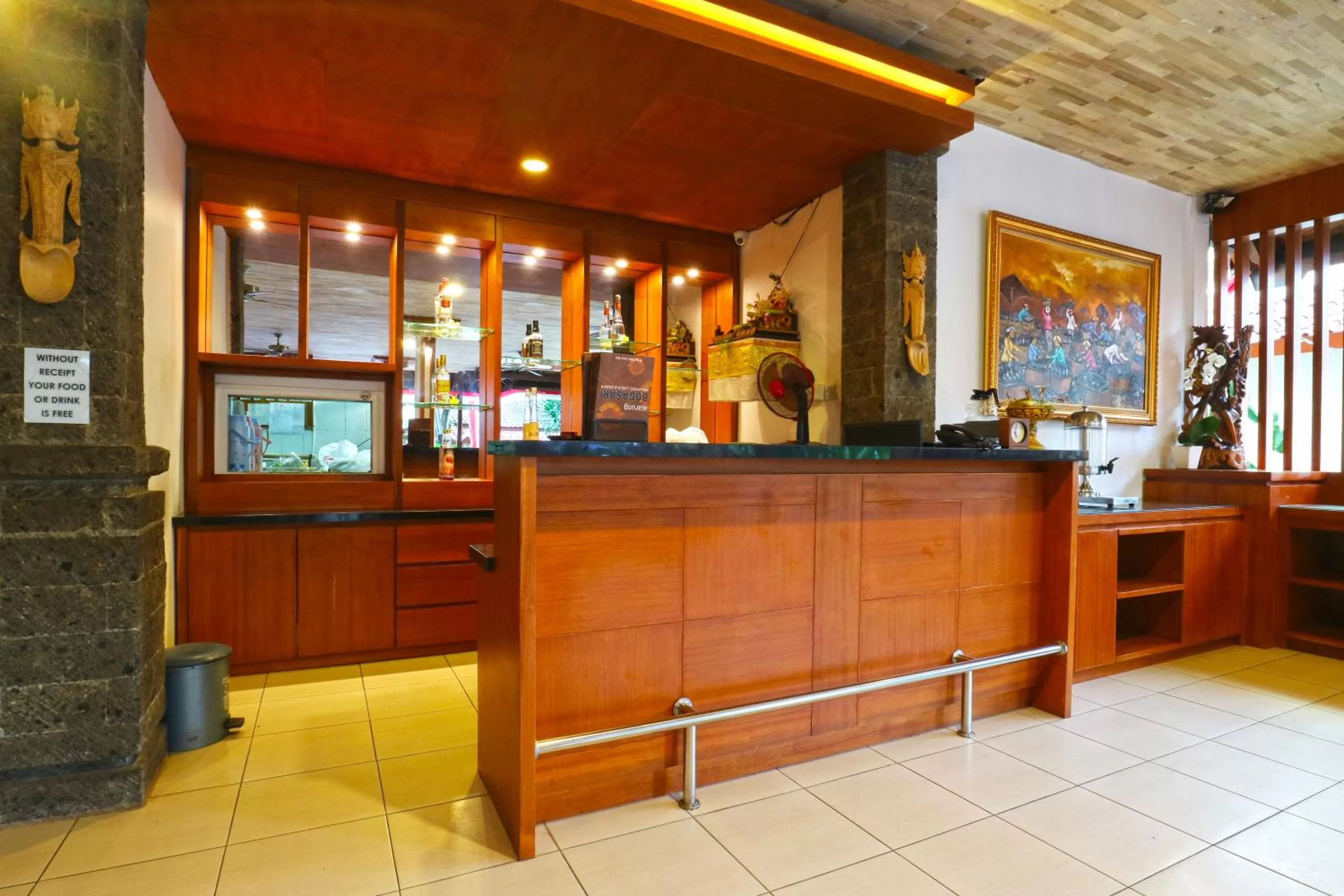 Restaurant/places to eat in Hotel Sinar Bali Legian