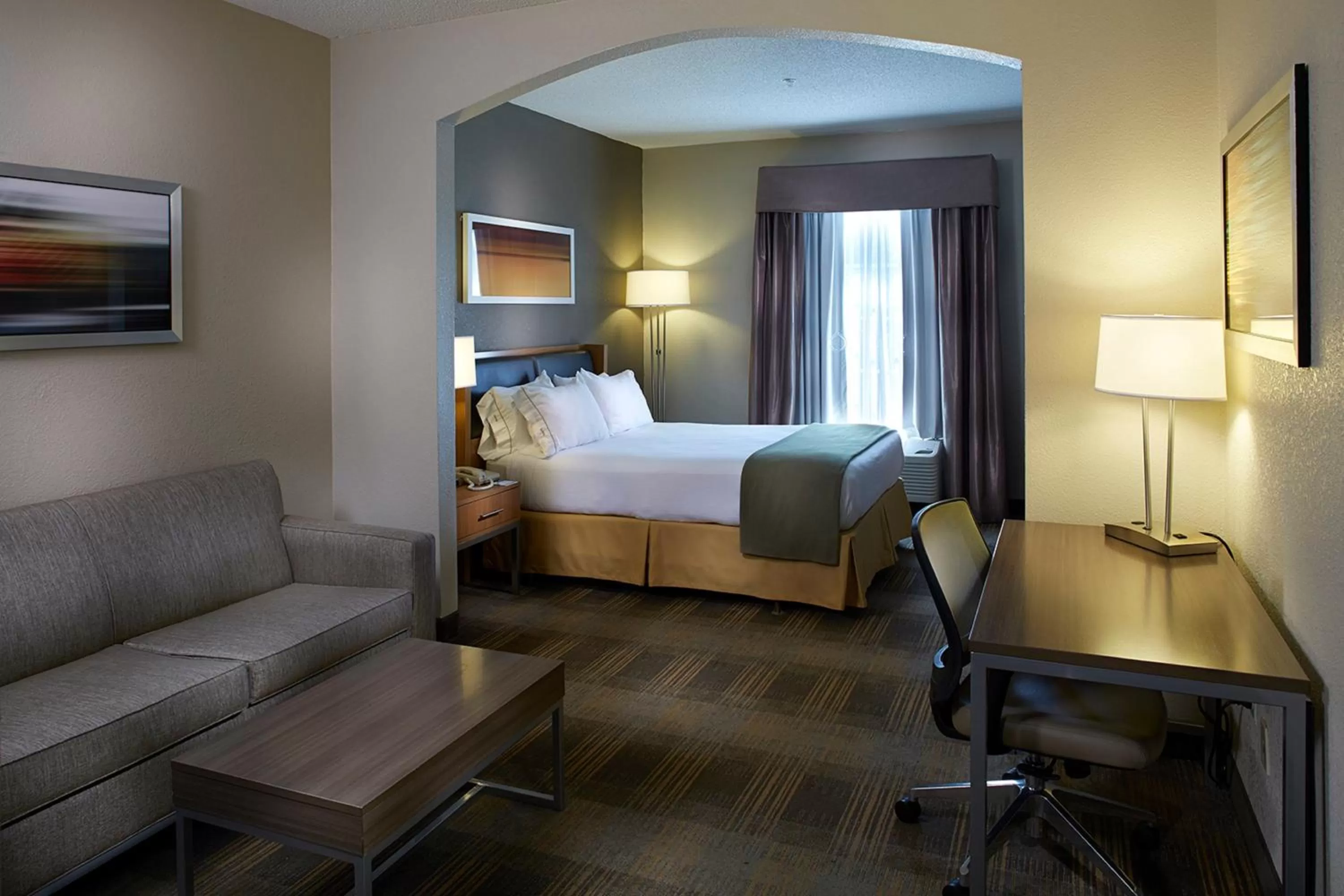 Photo of the whole room, Bed in Holiday Inn Express & Suites Orangeburg by IHG